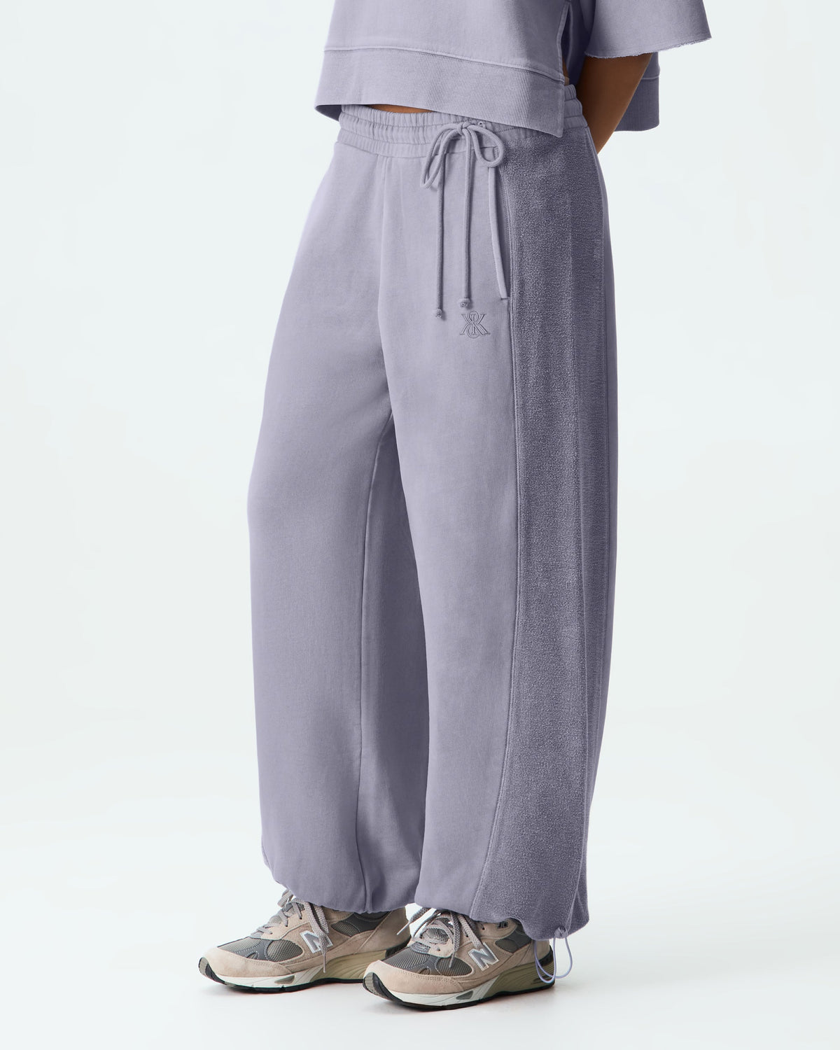 gid://shopify/MediaImage/46998415409428