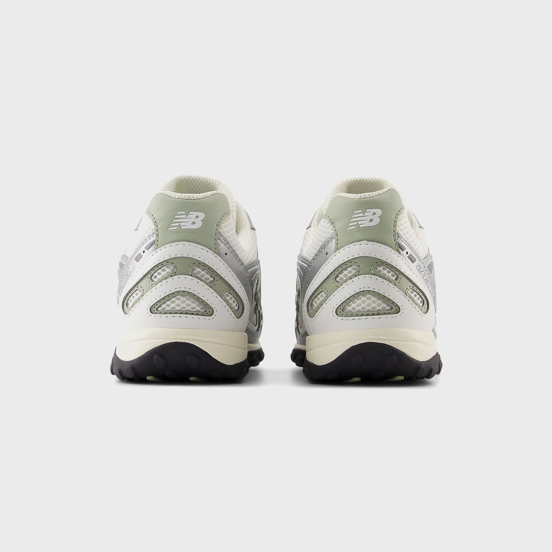 New Balance 204L - Silver Metallic / Garter Snake