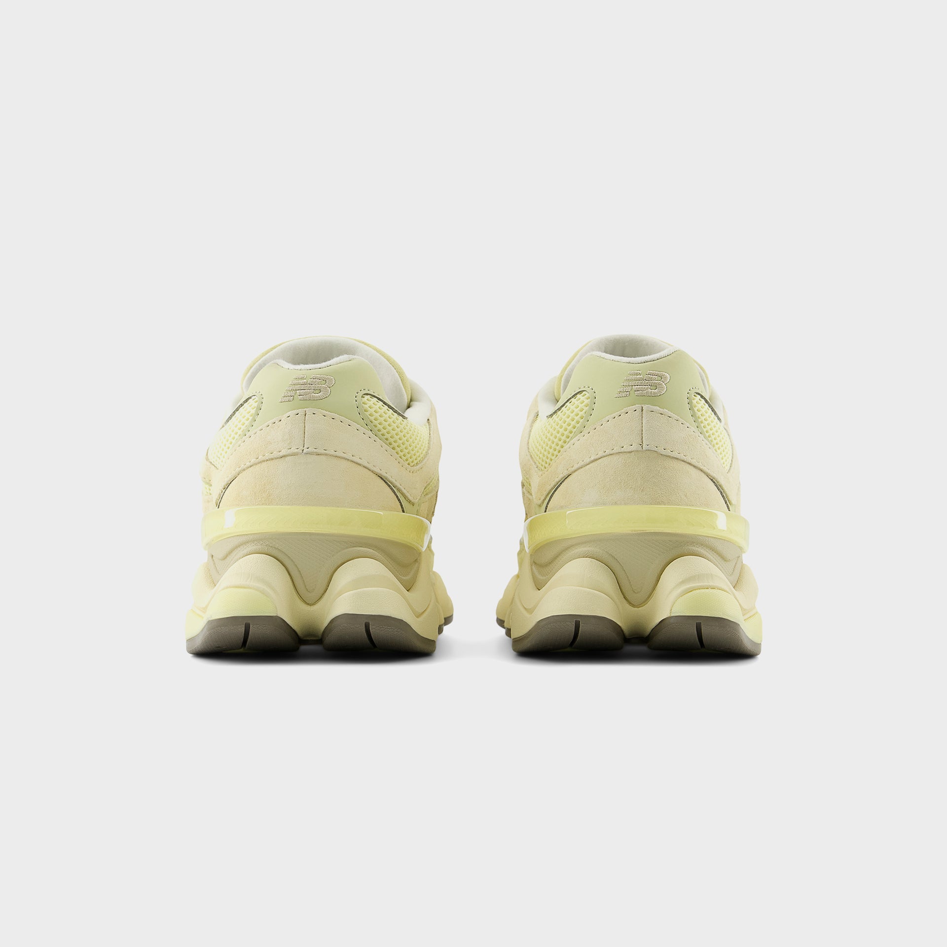 New Balance 9060 - Parchment / Calcium