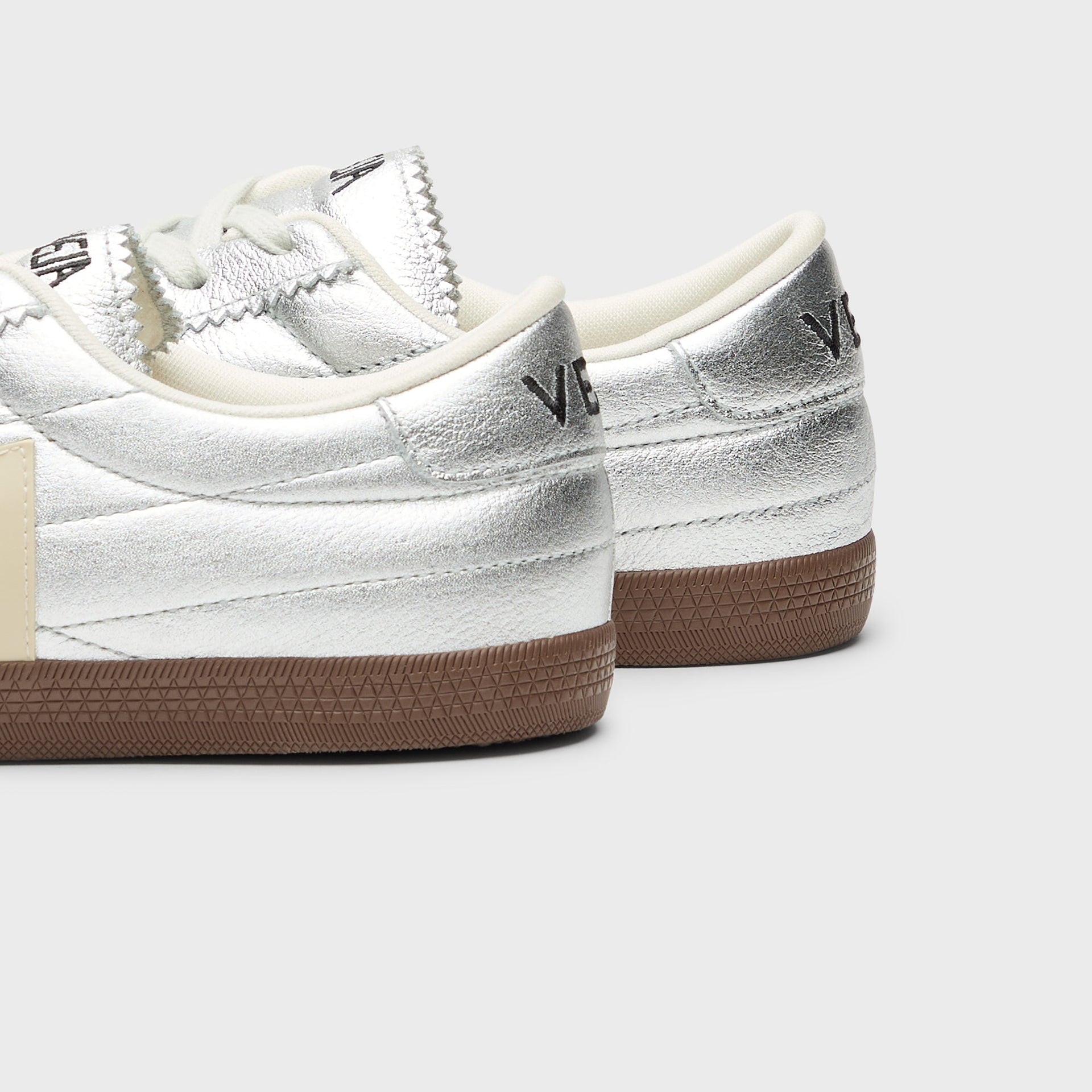 Veja Panenka Bastille - Pierre / Bark / Silver