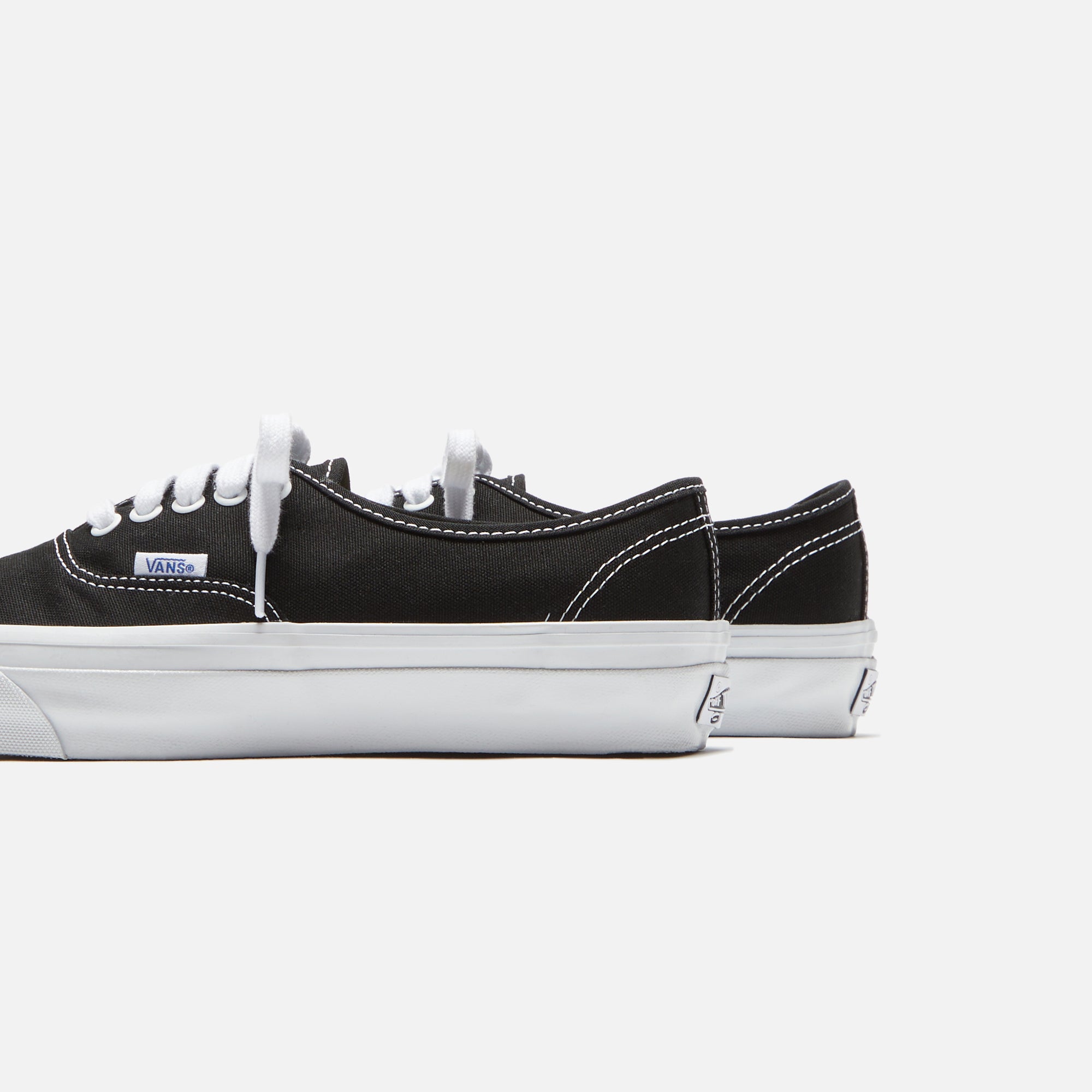 Vans Premium Authentic 44 - Black / White – Kith Europe
