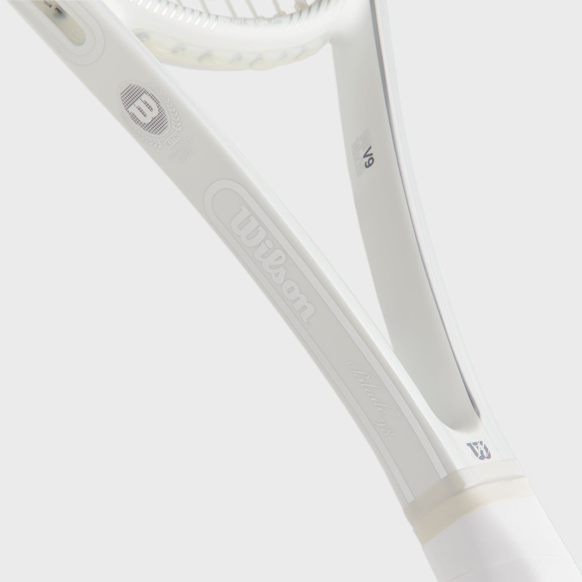 Kith for Wilson Blade 98 (16x19) V9 Tennis Racket