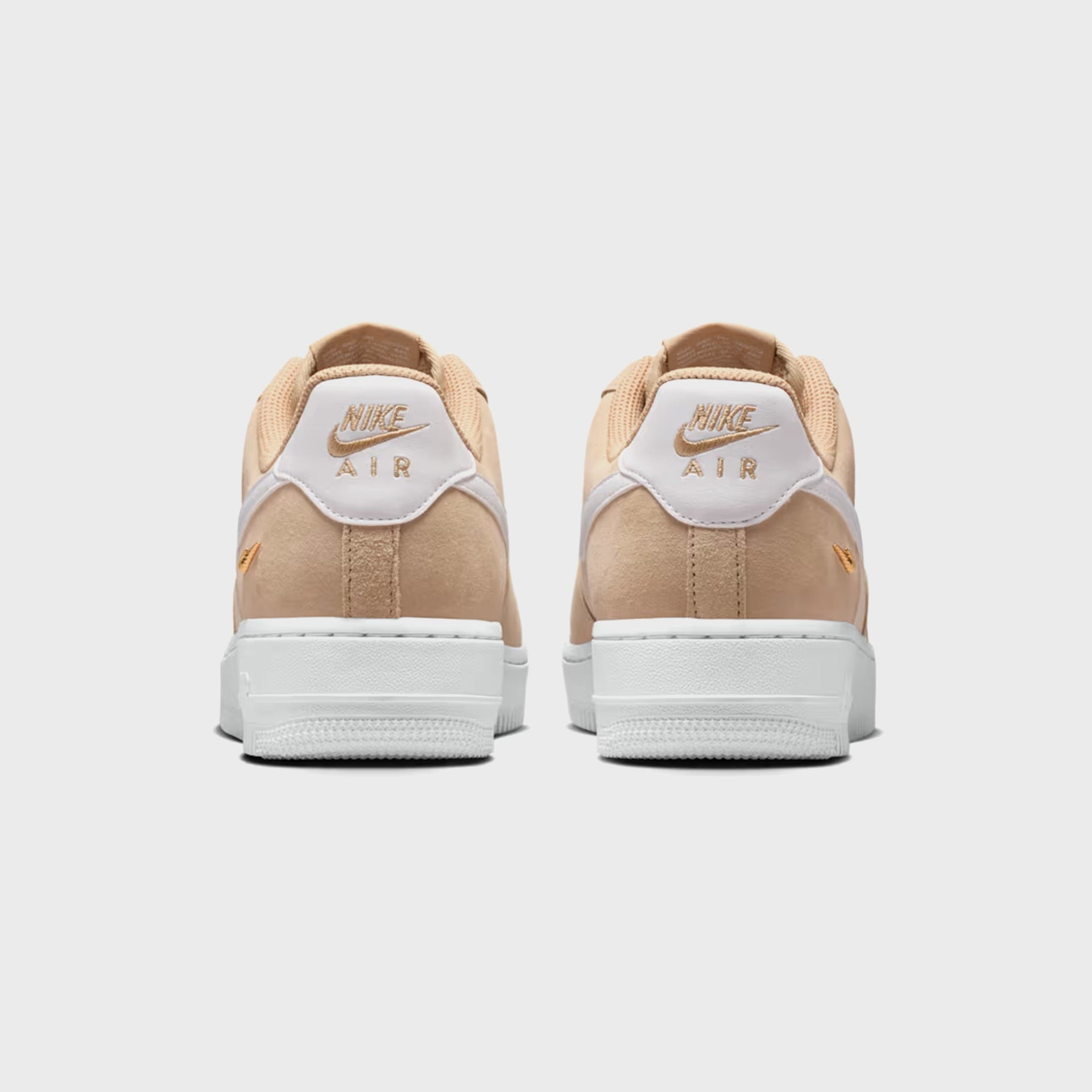 Nike WMNS Air Force 1 '07 Low SE - Linen / White / Sanddrift / Metallic Gold