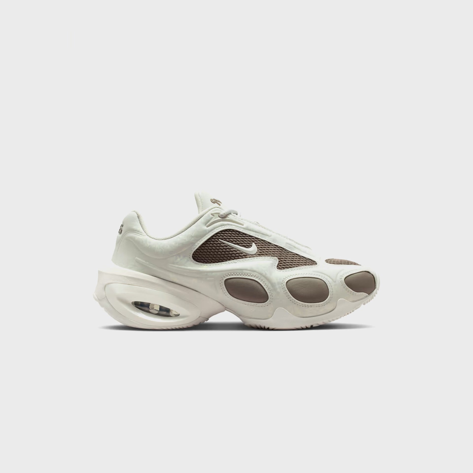 Nike WMNS Air Max Muse - Cave Stone / Summit White / Photon Dust / Sail