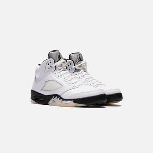 Jordan retro 30 white and black on sale