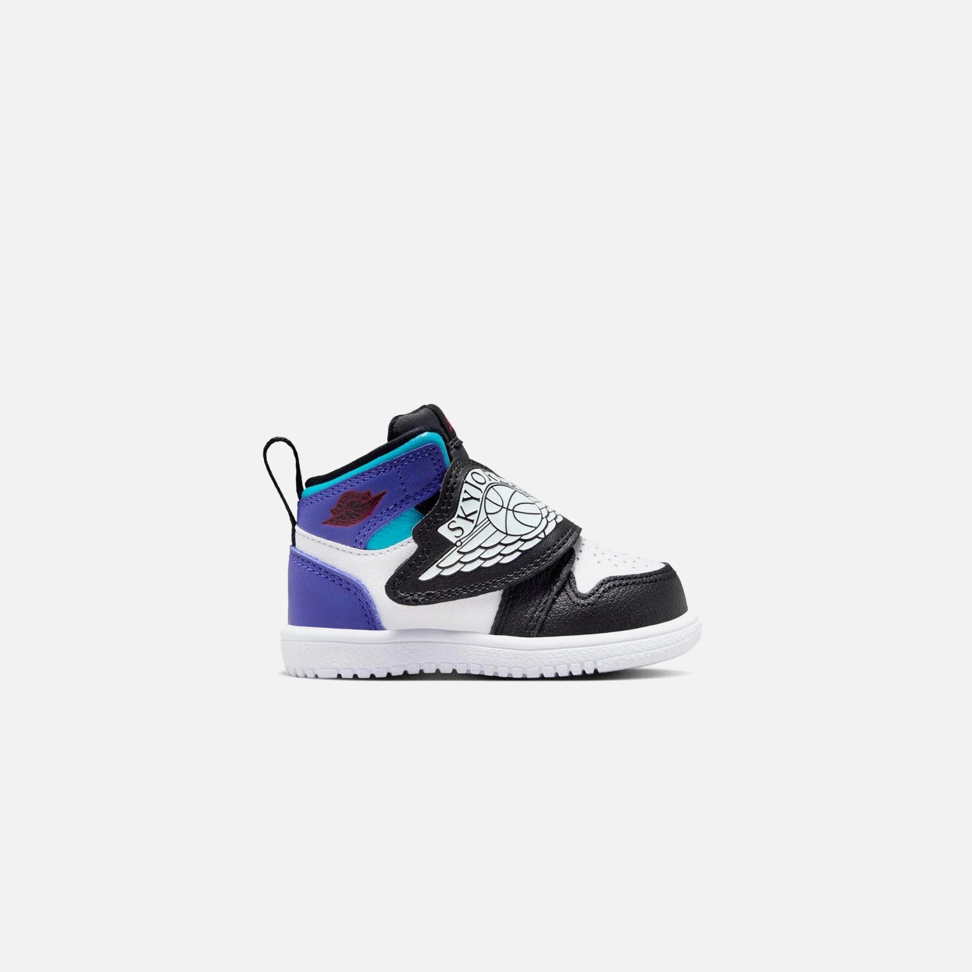 SKY JORDAN 1 キッズスニーカー 19cm NIKE公式】スカイ ジョーダン 1 キッズシューズ.オンライン
