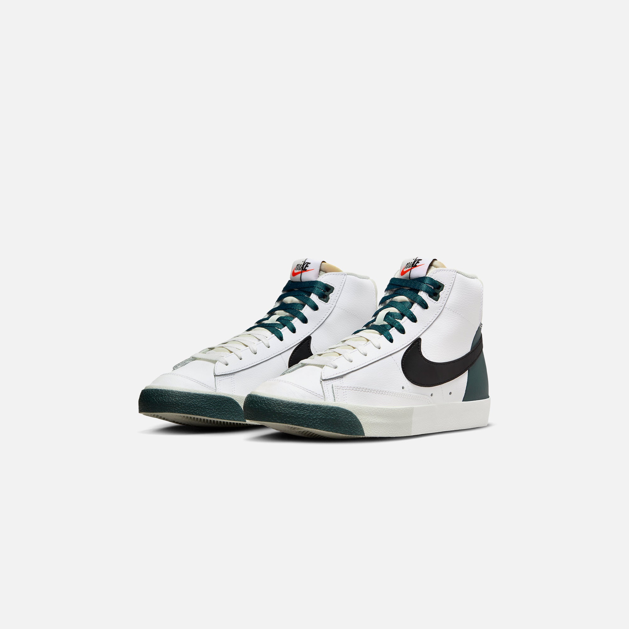 公式正規品!★Nike Blazer Mid '77 Nike Blazer Mid 77 Patch Smoke Gray White Running Shoes Mens