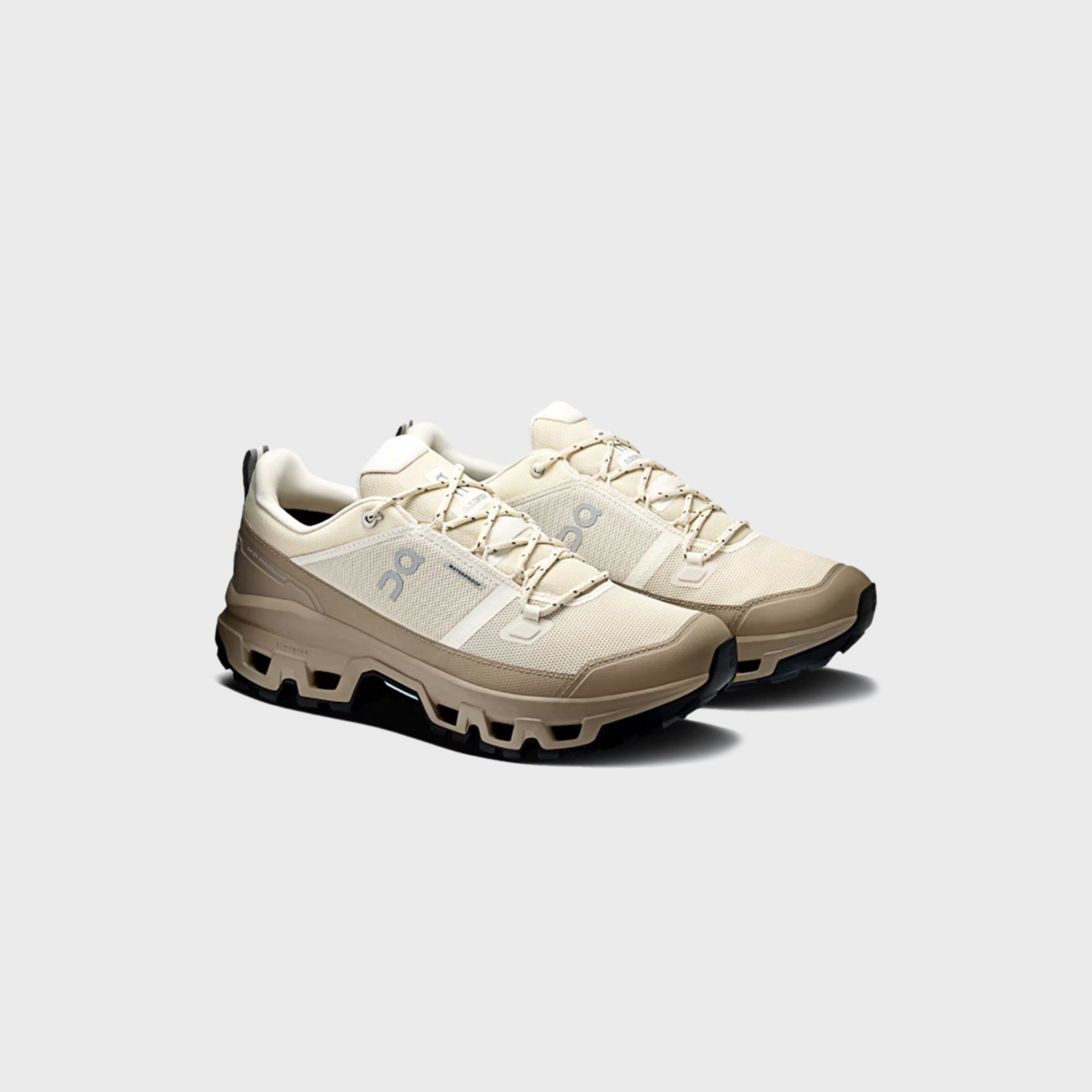 On Running Cloudrock Low Waterproof - Grain / Soba