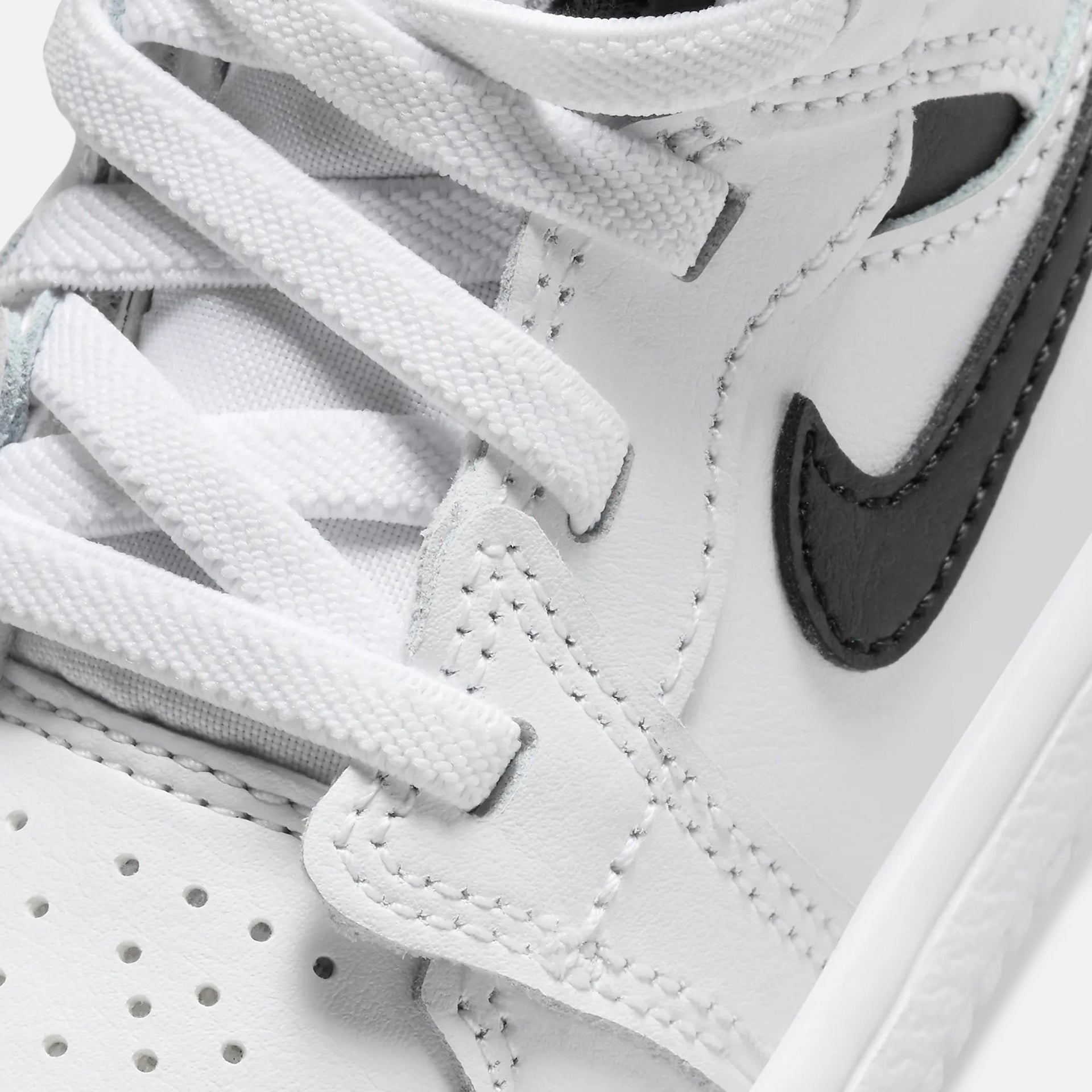 Jordan TD Air Jordan 1 Mid Alt - White / Black / White / Black