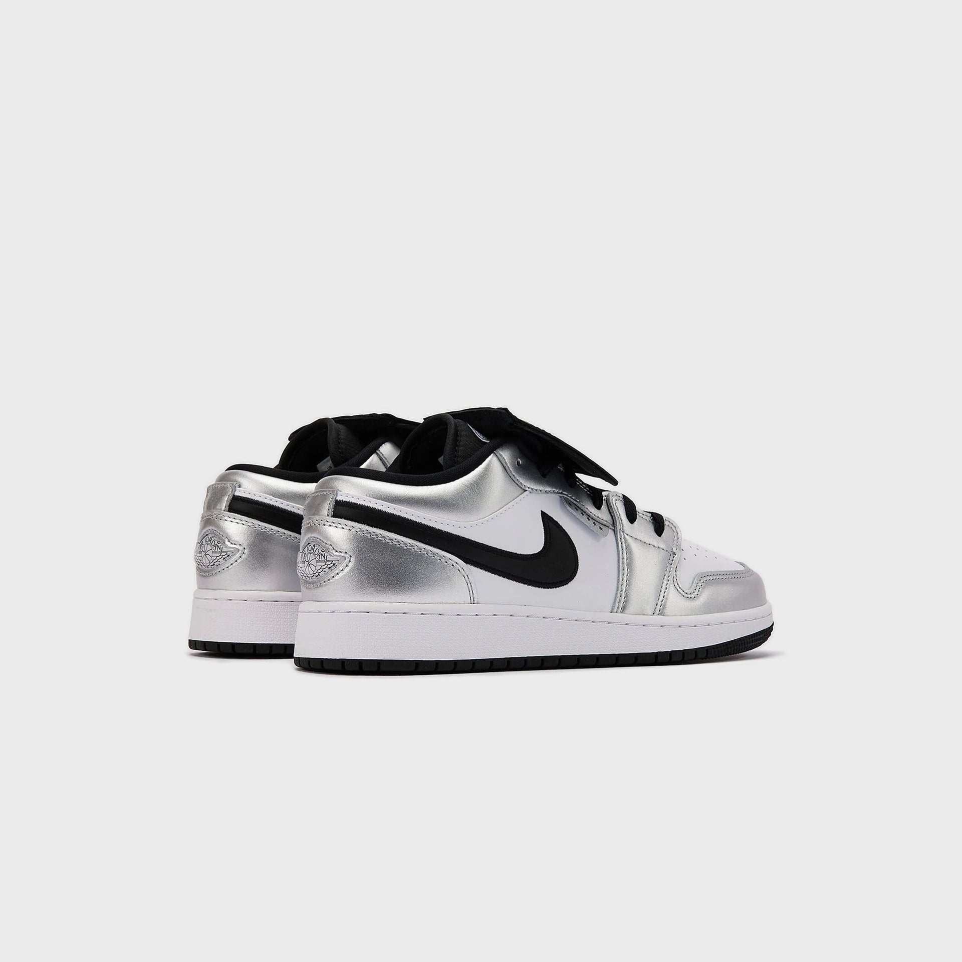 Jordan GS Air Jordan 1 Low SE - White / Metallic Silver / Black