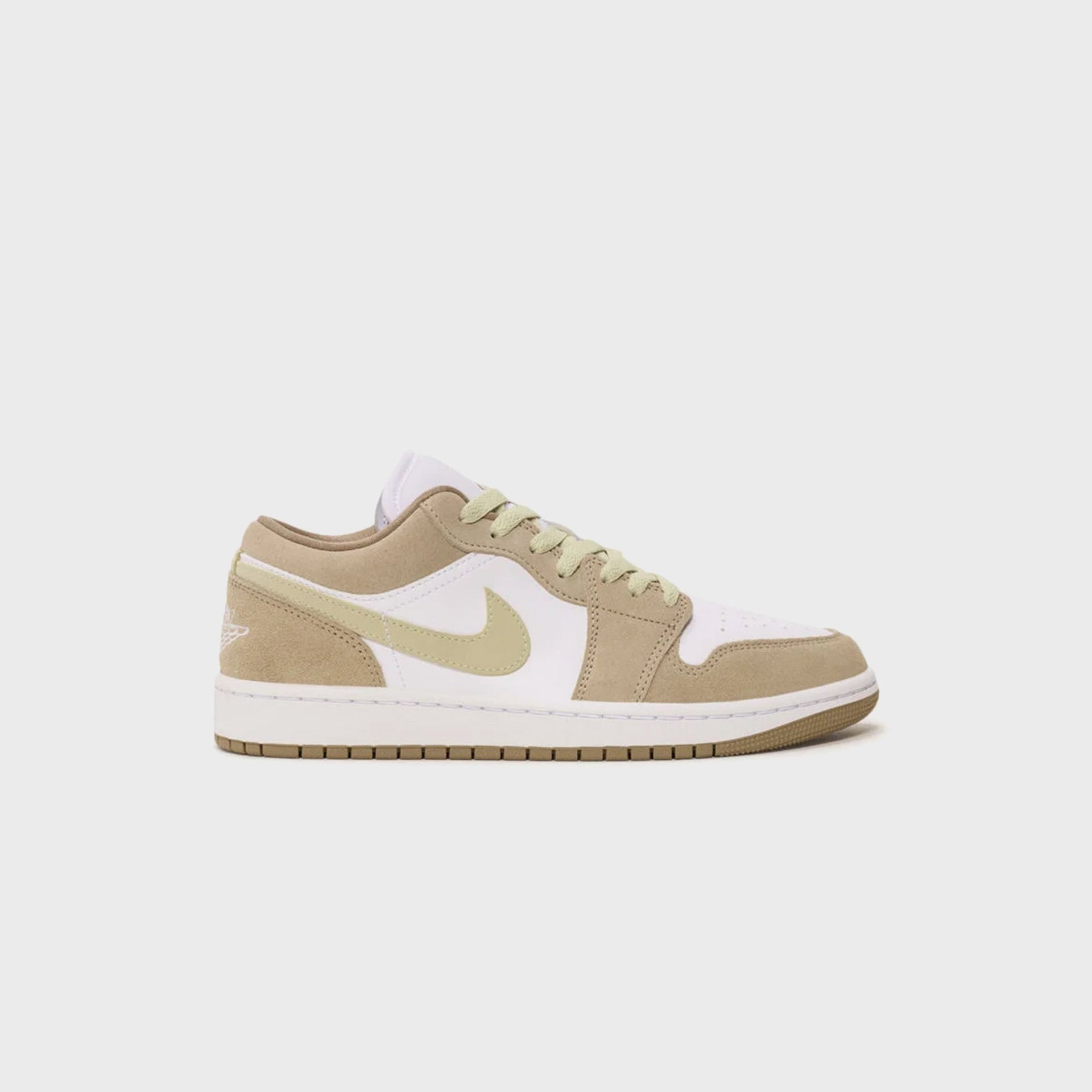 Jordan WMNS Air Jordan 1 Low - Khaki / Olive Aura / Sail / White