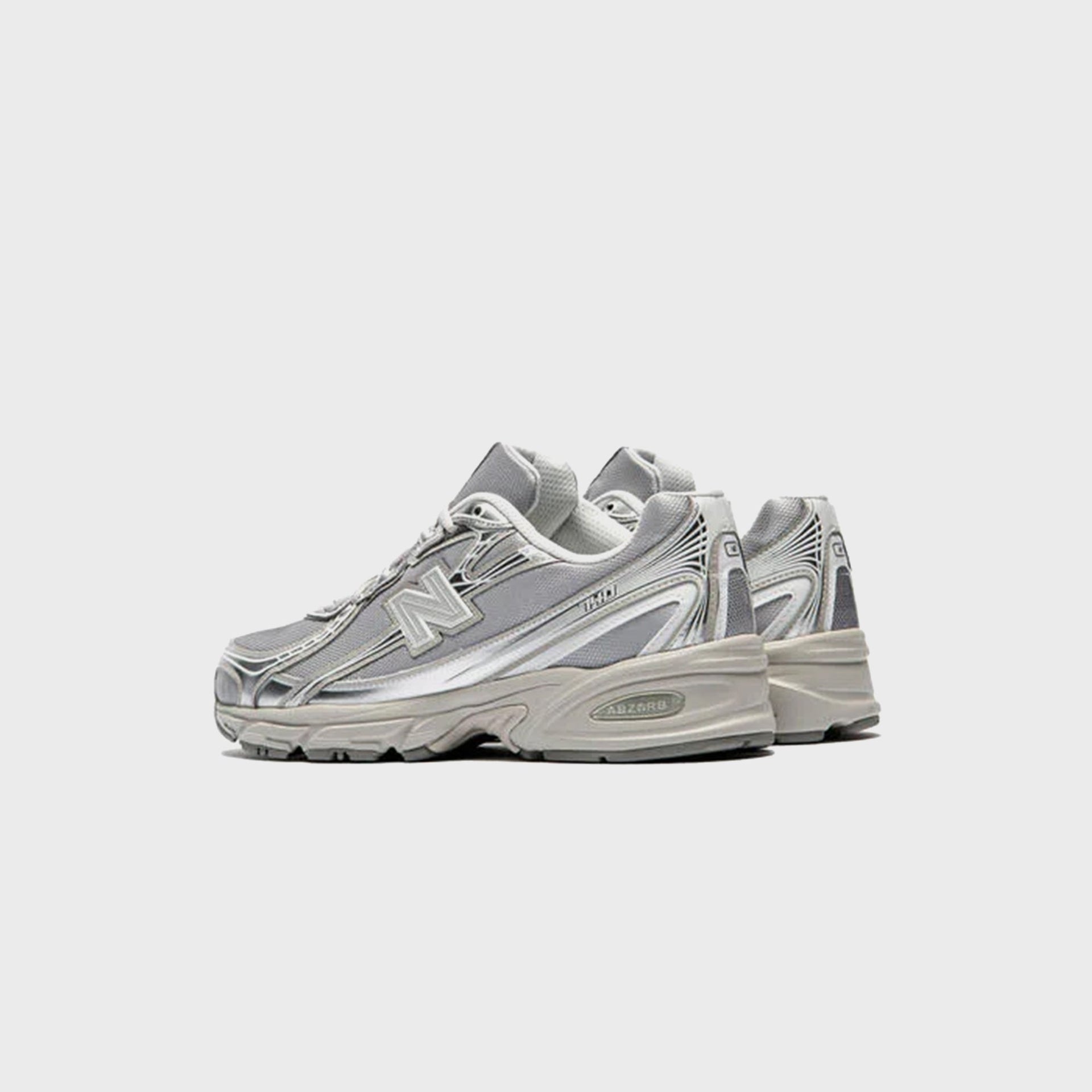 New Balance 740 - Metallic Silver