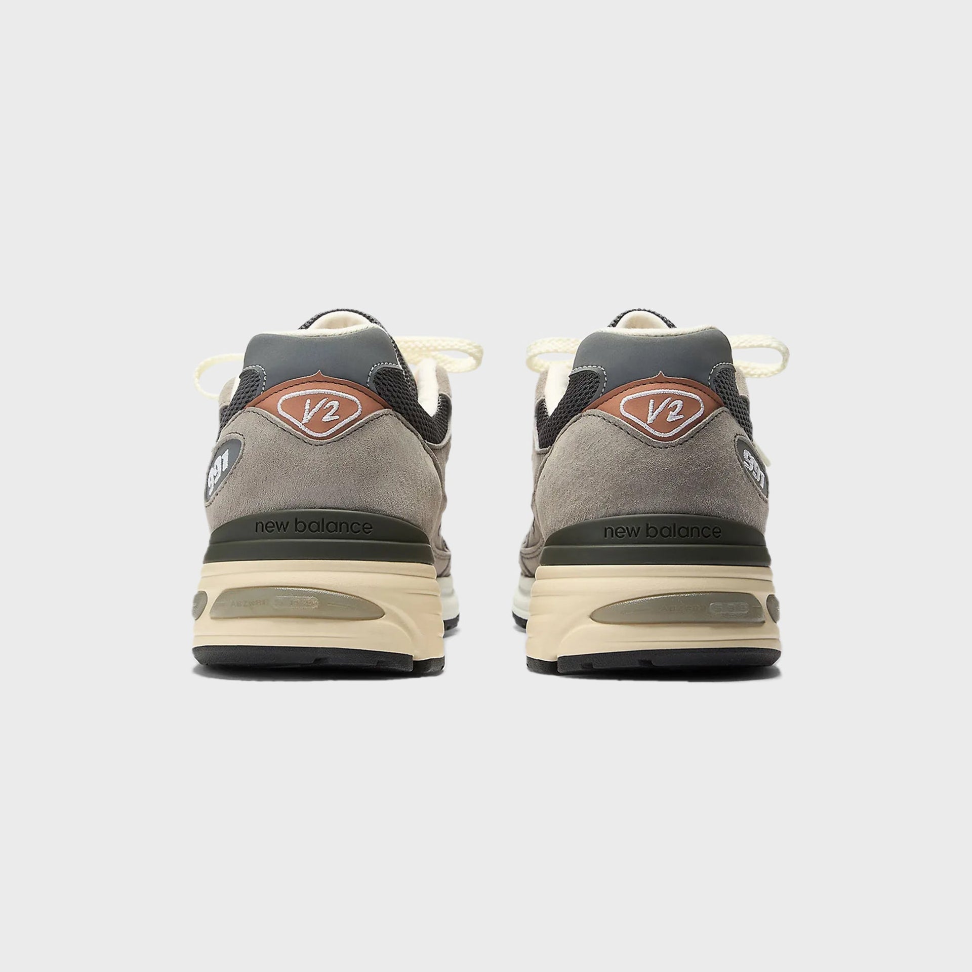 New Balance Made in UK 991v2 - Dove / Alloy / Silver