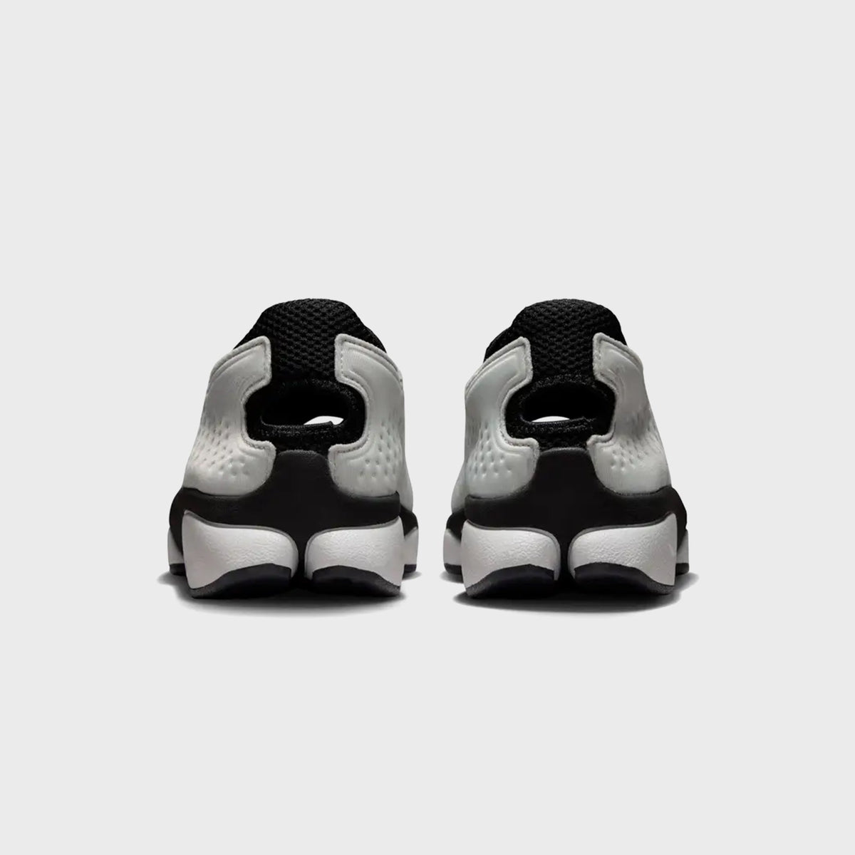 Nike WMNS Rift 2 - Black / Metallic Silver