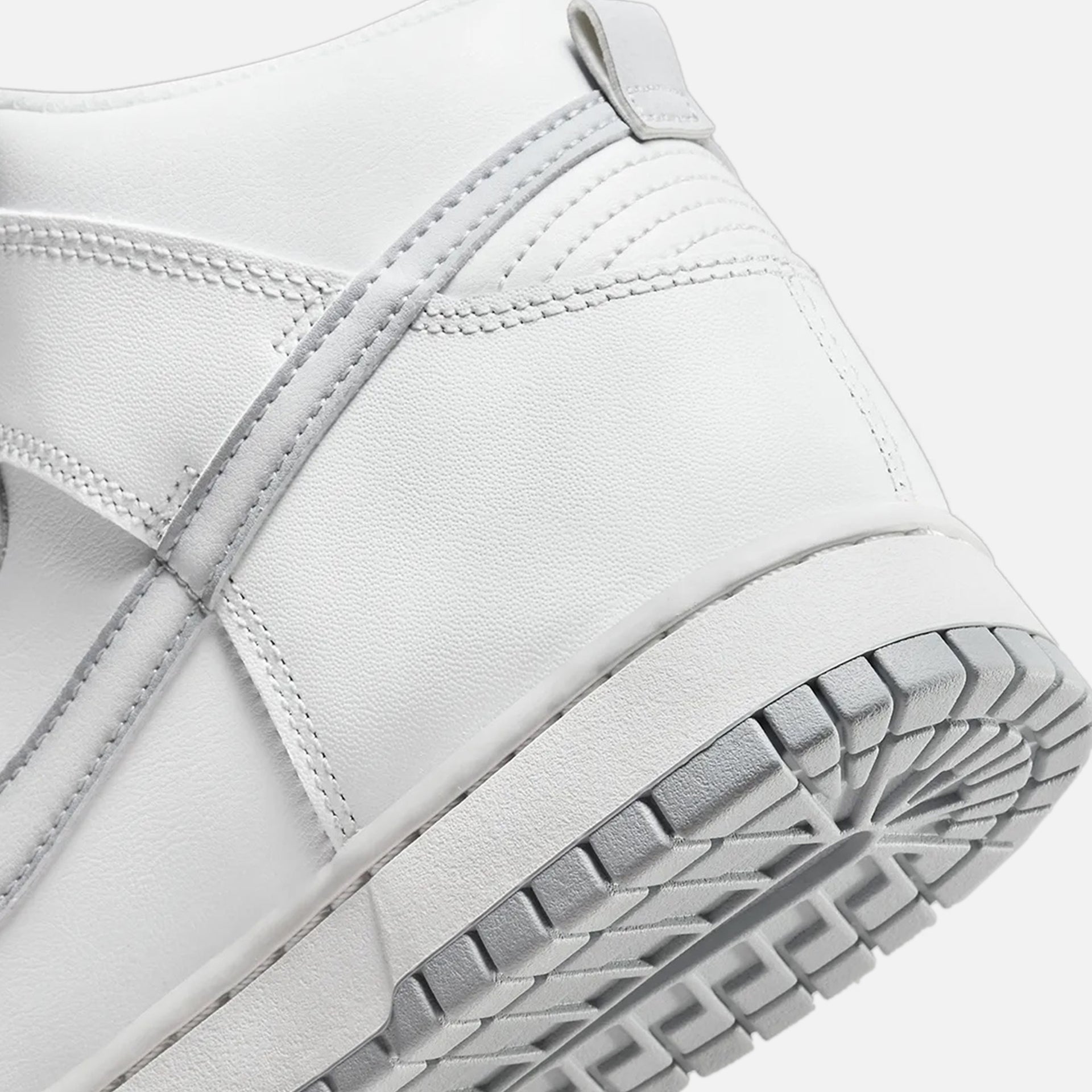 Nike Dunk Hi Retro - Summit White / White / Wolf Grey / Photon Dust