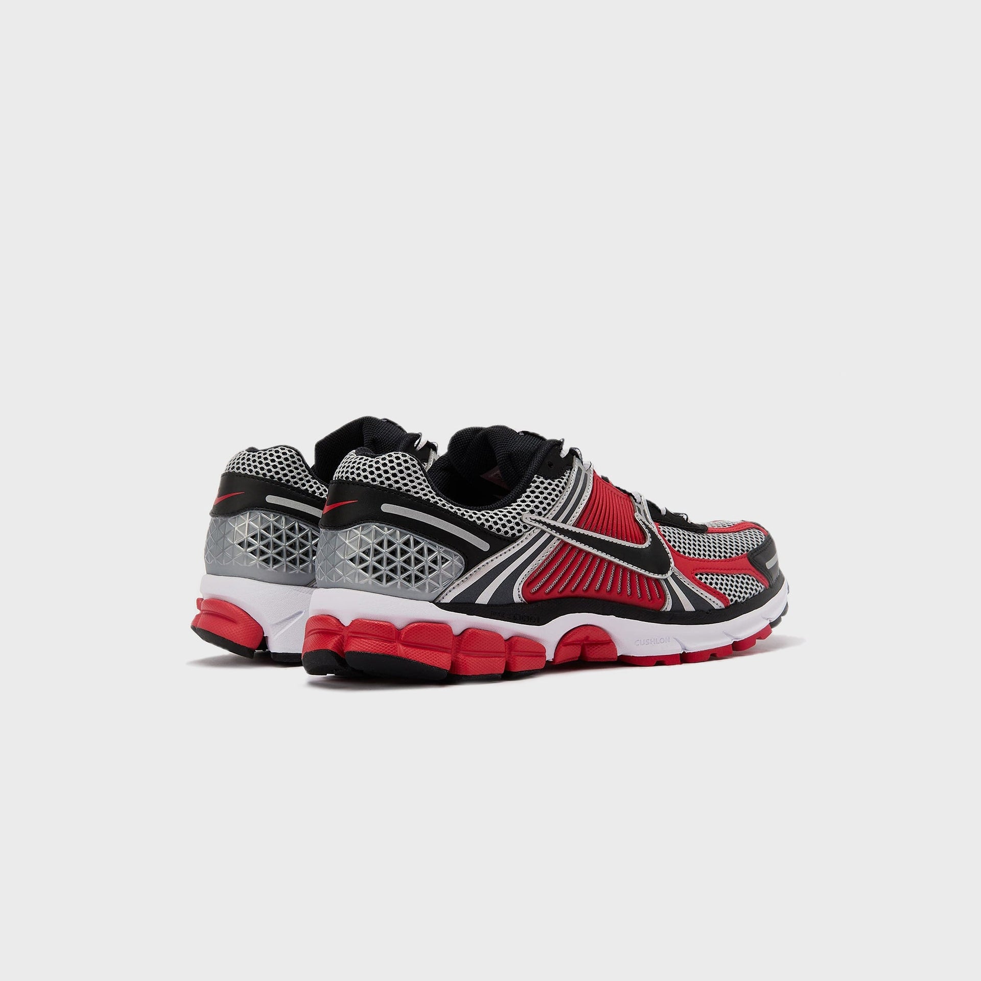 Zoom Vomero 5 - Metallic Silver / Black / University Red