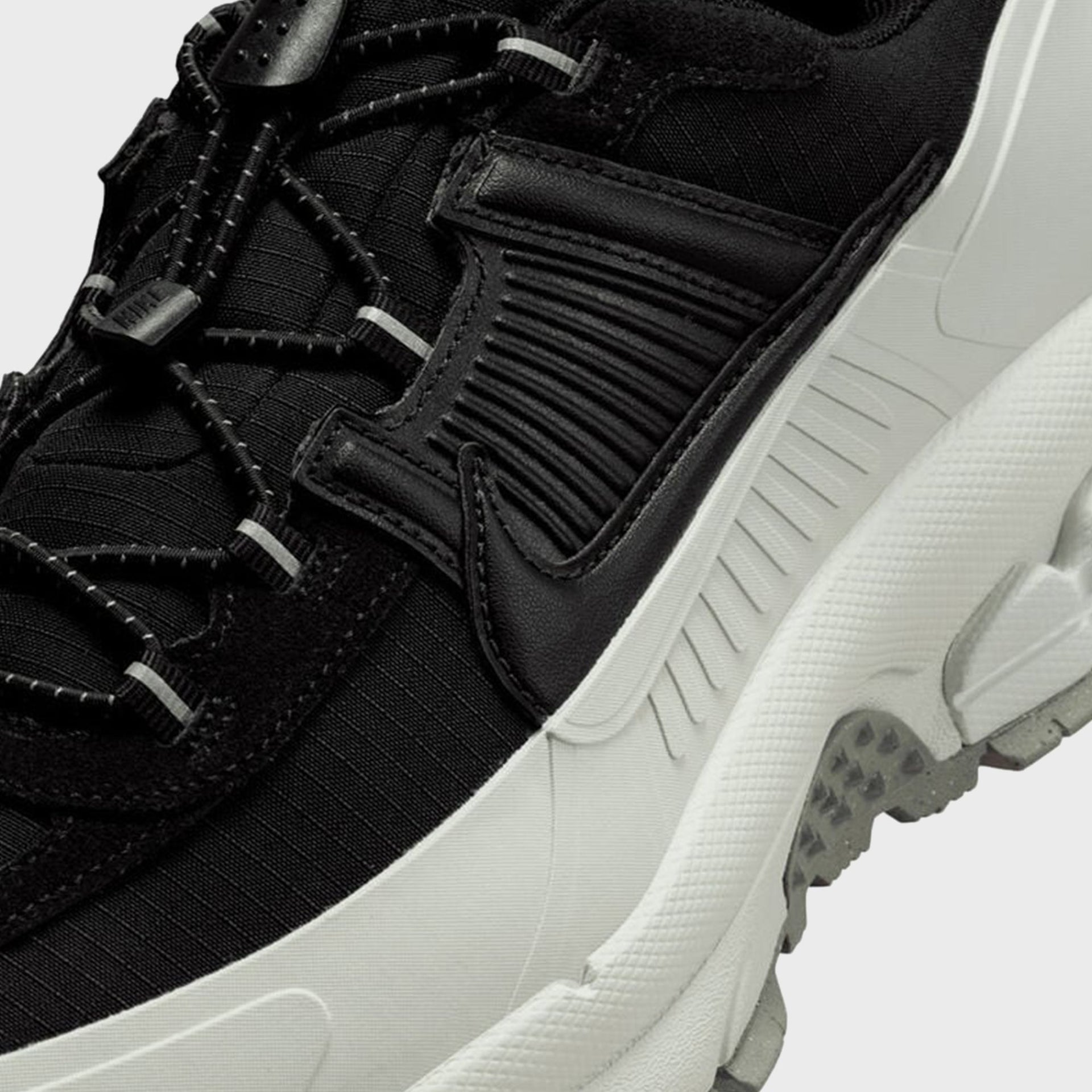 Nike Vomero Roam - Black / Light Silver / Jade Horizon