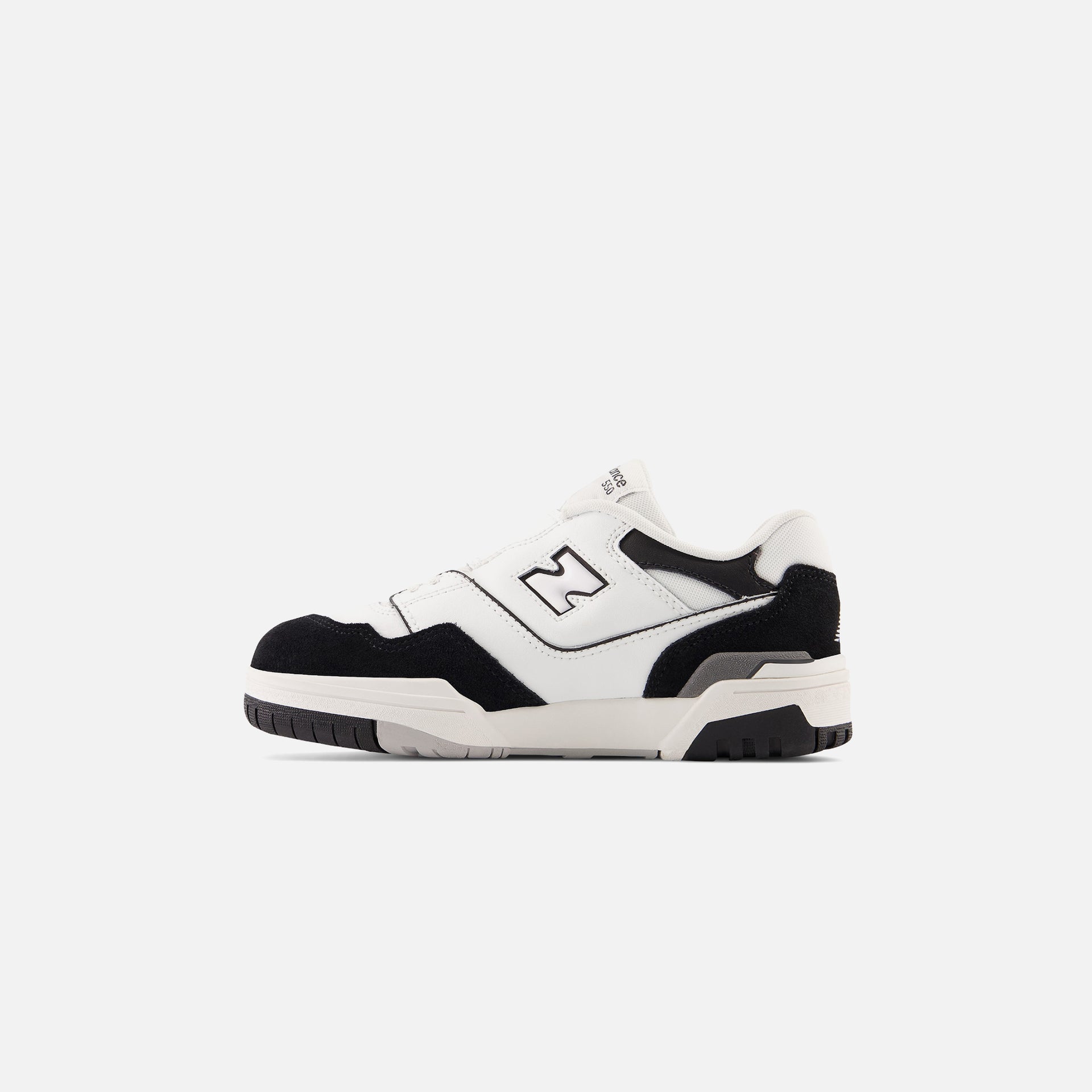 New Balance 550 - White / Black