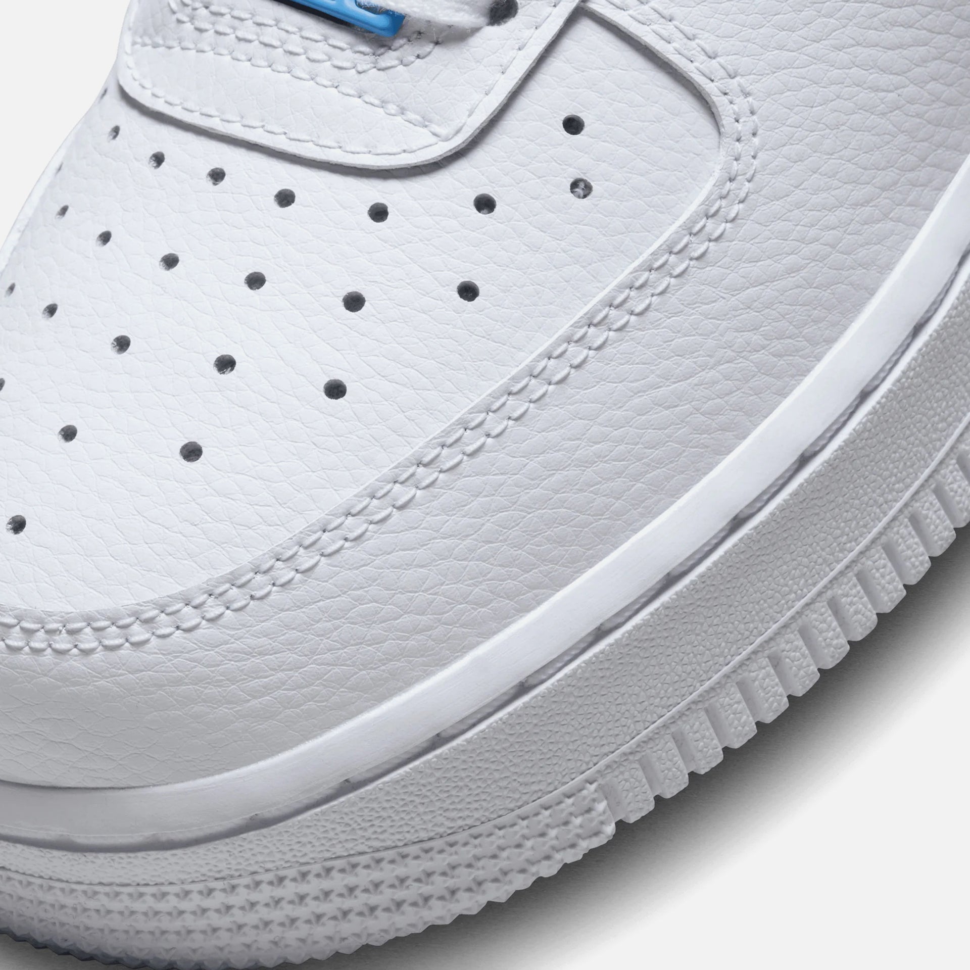 Nike WMNS Air Force 1 '07 - Trend White / University Blue