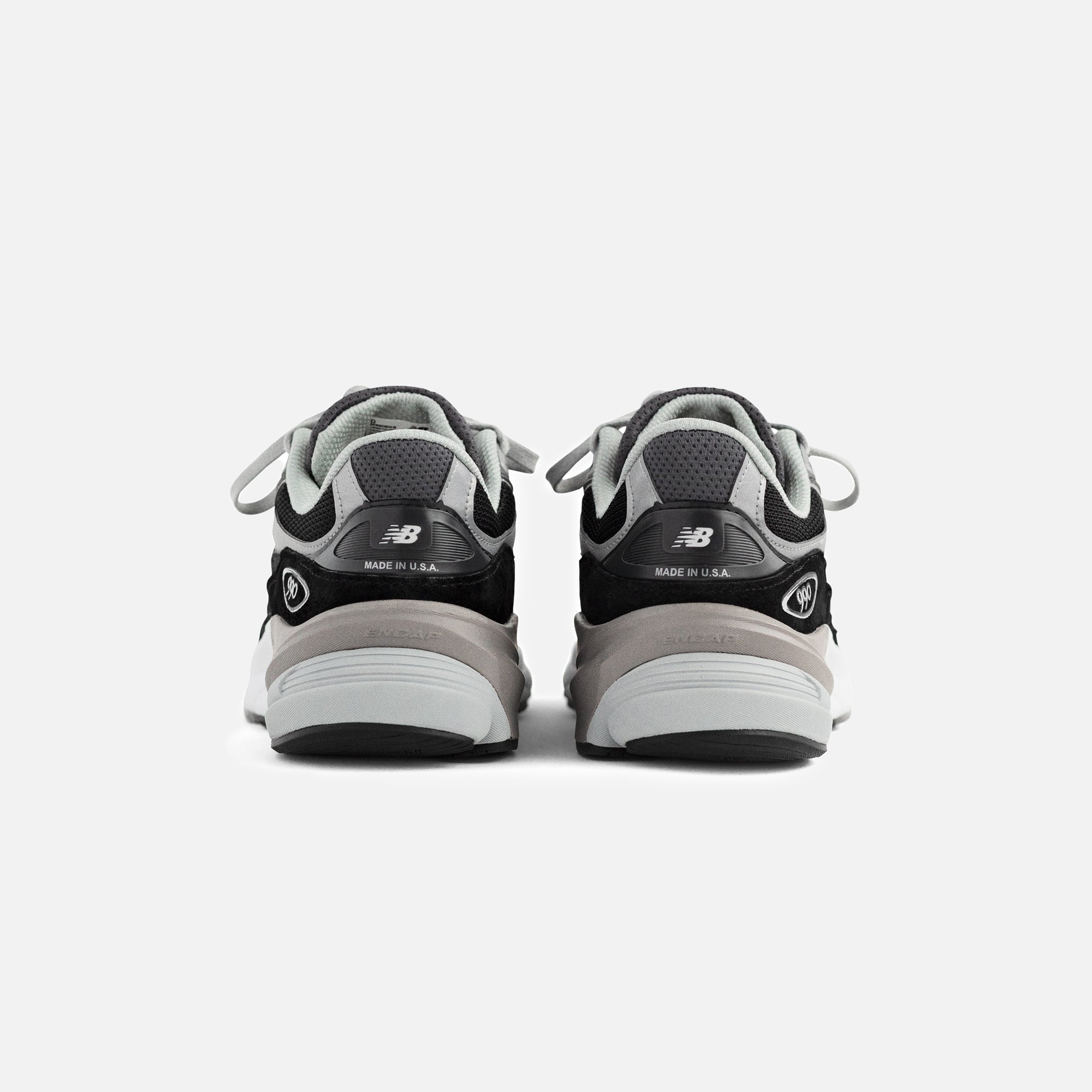 New Balance WMNS 990 V6 - Black – Kith Europe