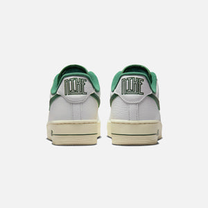 Nike WMNS Air Force 1 `07 LX - Summit White / Gorge Green / White