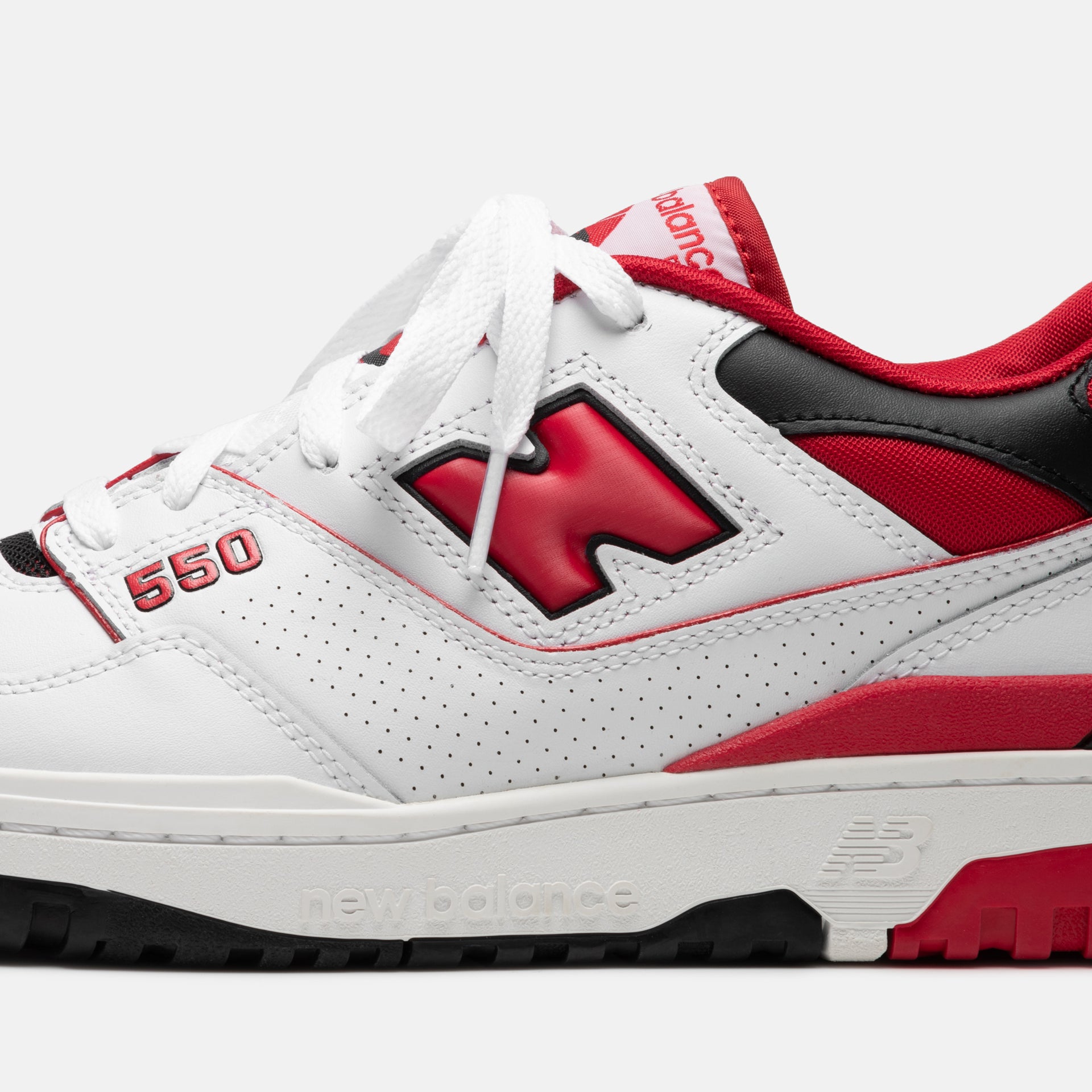 New Balance 550 - White / Team Red