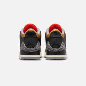 Nike WMNS Air Jordan 3 Retro - Black / Fire Red / Metallic Gold / Cement Grey