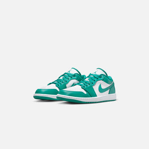Nike Wmns Air Jordan 1 Low - White / New Emerald