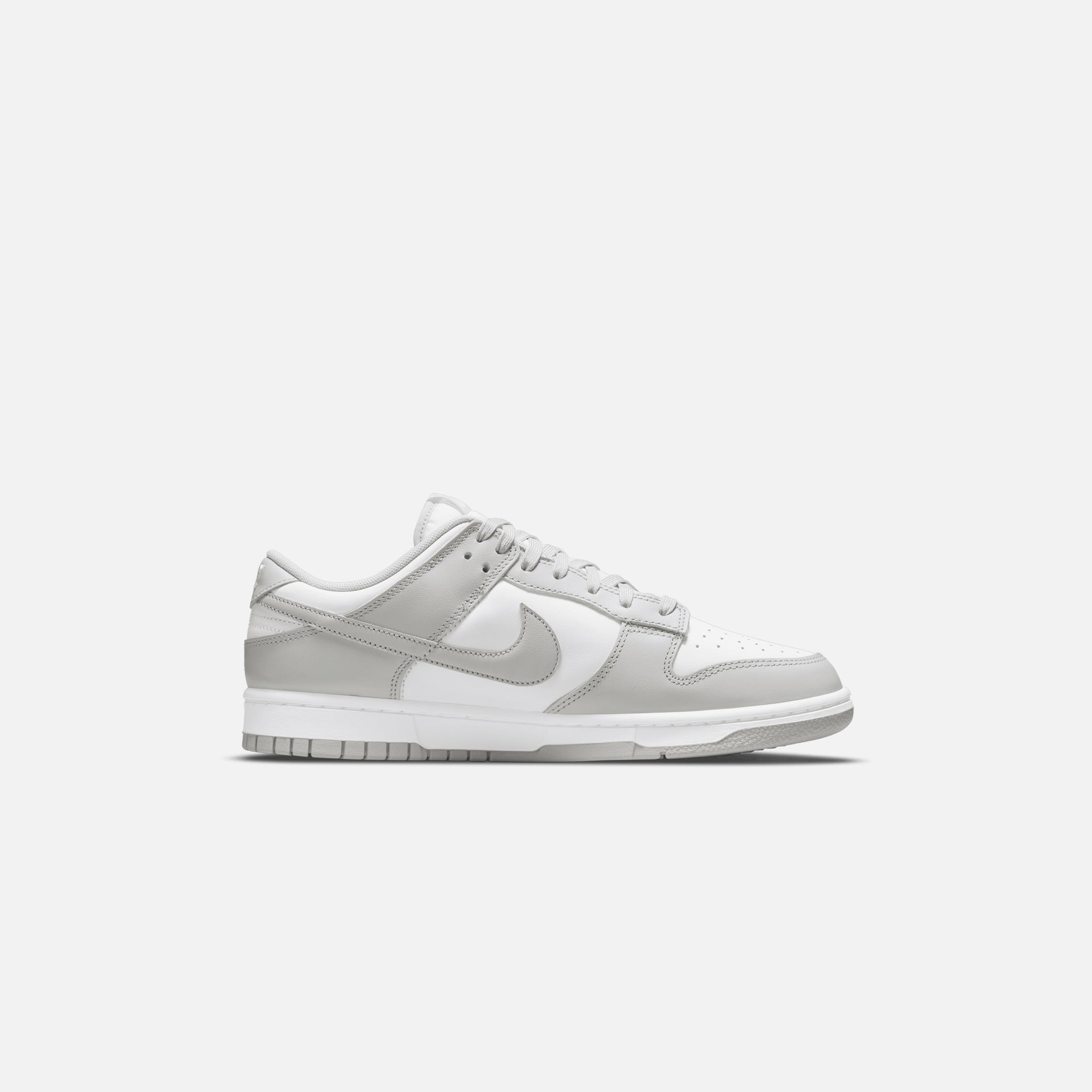 Nike Dunk Low Retro - White / Grey Fog