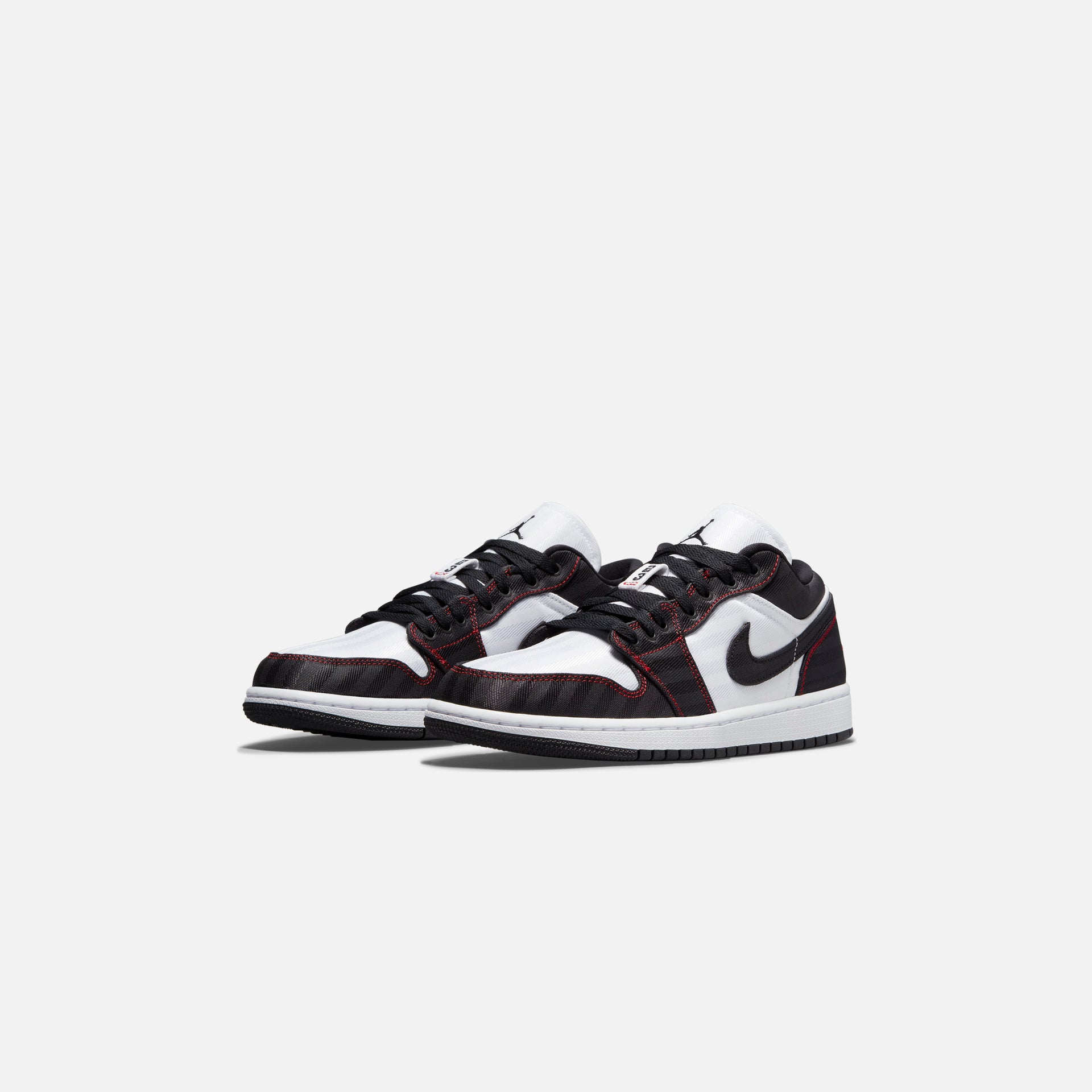 Jordan WMNS Air Jordan 1 Low SE Utility - White / Black / Gym Red