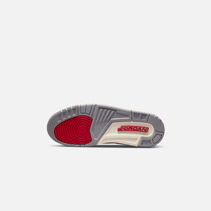 Nike Air Jordan 3 Retro SE - Muslin / University Red / Cement