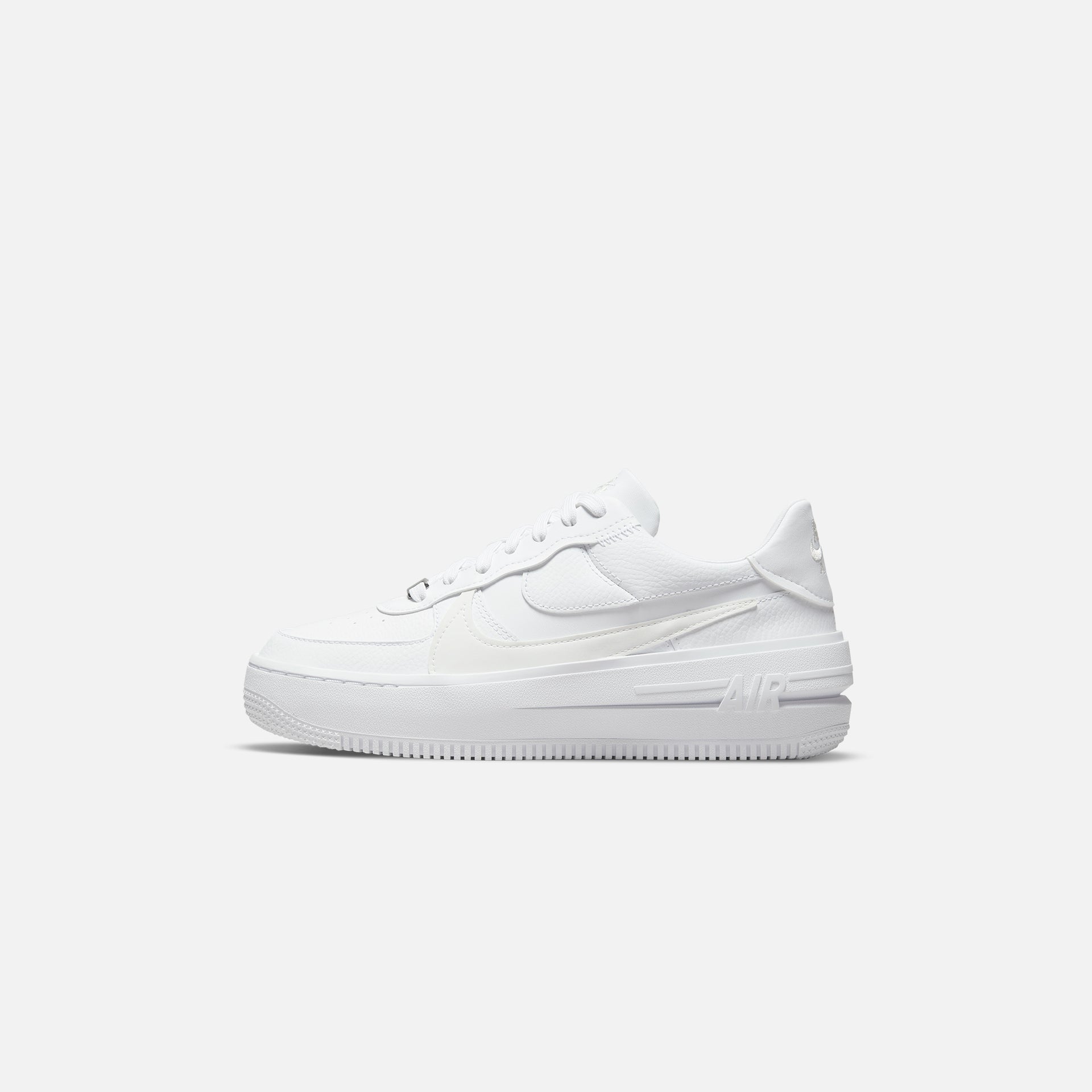 Nike WMNS Air Force 1 PLT.AF.ORM - White / Summit White