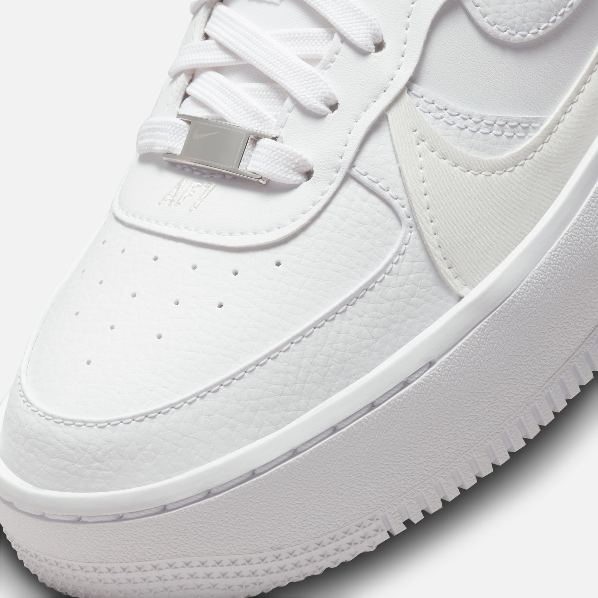 Nike WMNS Air Force 1 PLT.AF.ORM - White / Summit White