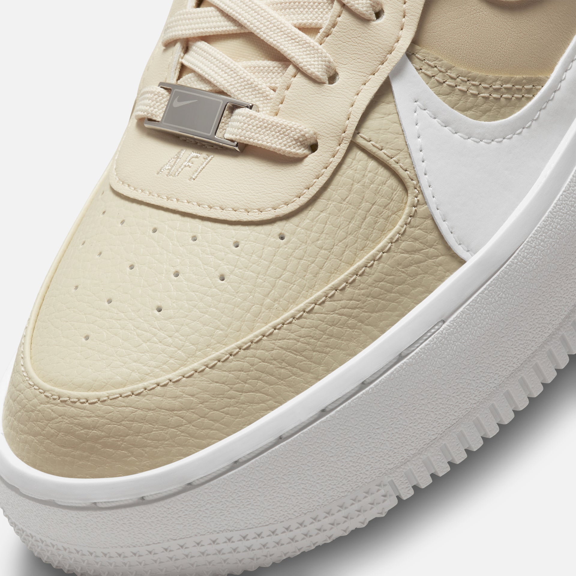 Nike Wmns Air Force 1 PLT.AF.ORM - Fossil / Sail / Summit / White / Black