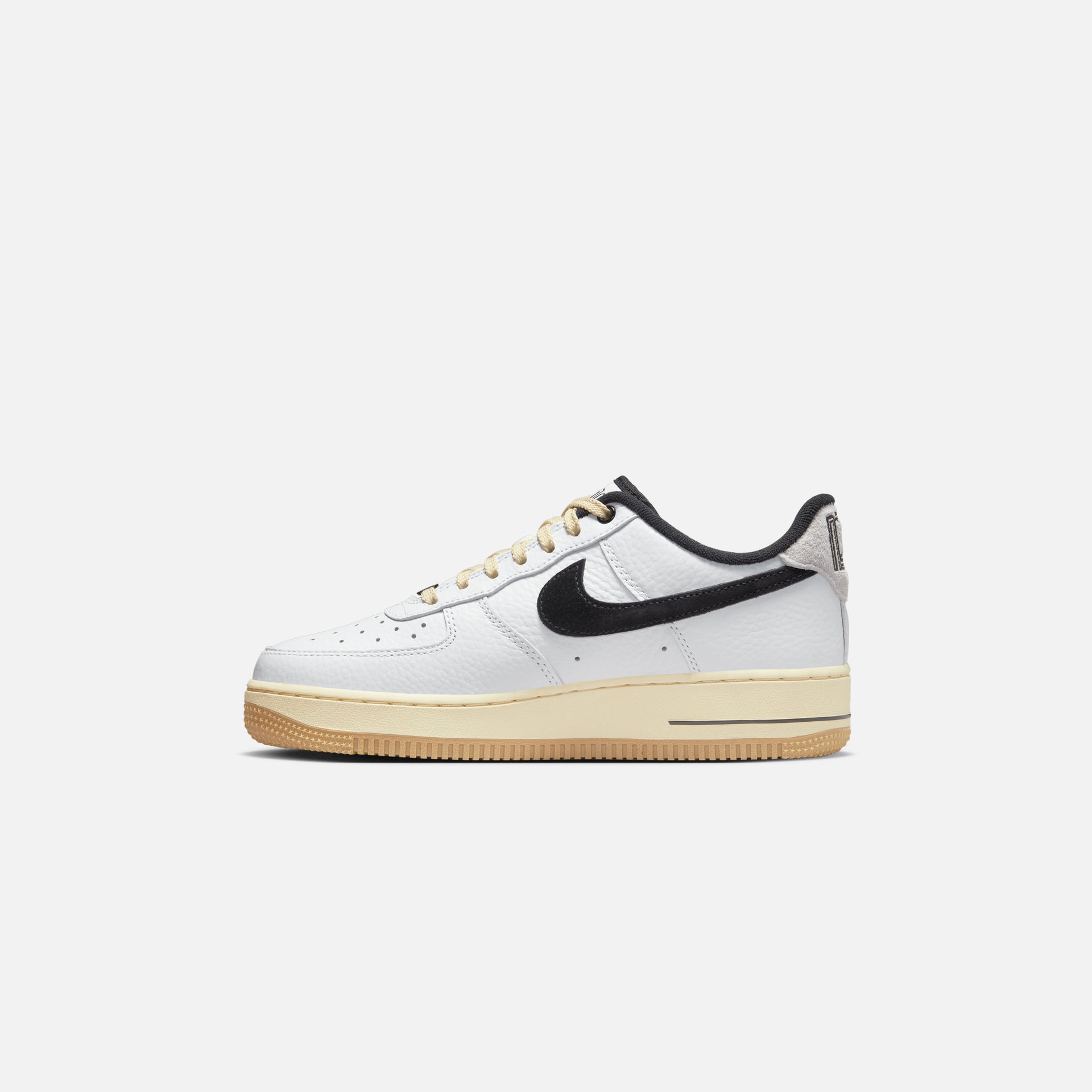 Nike WMNS Air Force 1 ' 07 LX - Summit White / Black / Muslin