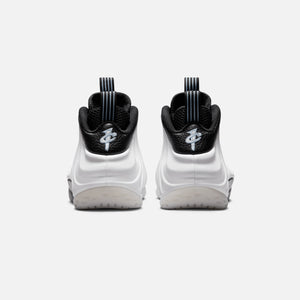 Nike Air Foamposite One - White / Metallic Silver / Black