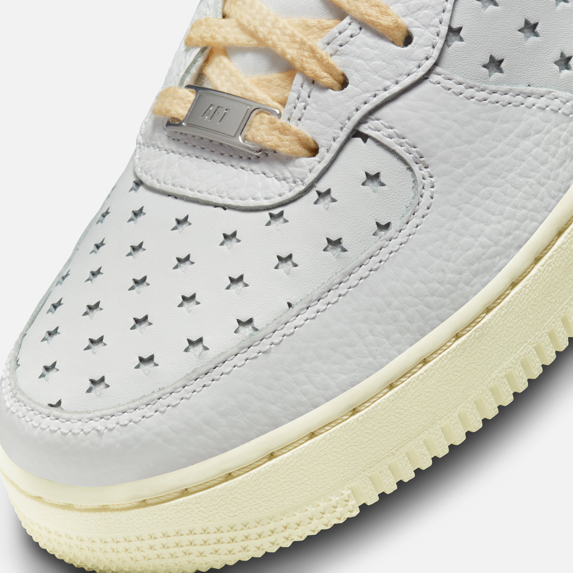 Nike WMNS Air Force 1 Mid - Summit White / Coconut Milk