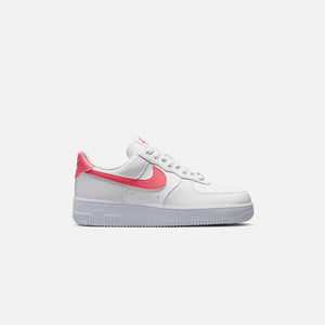 Nike WMNS Air Force 1 `07 SE - Summit White / Sea Coral / White