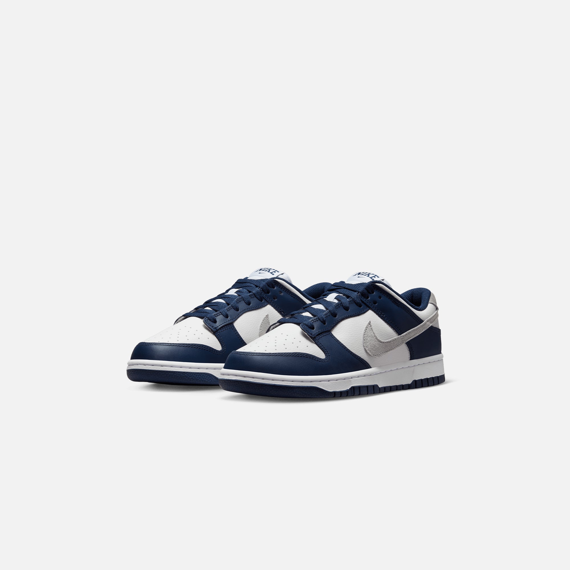 Nike Dunk Low - Midnight Navy / Light Smoke Grey / Summit White