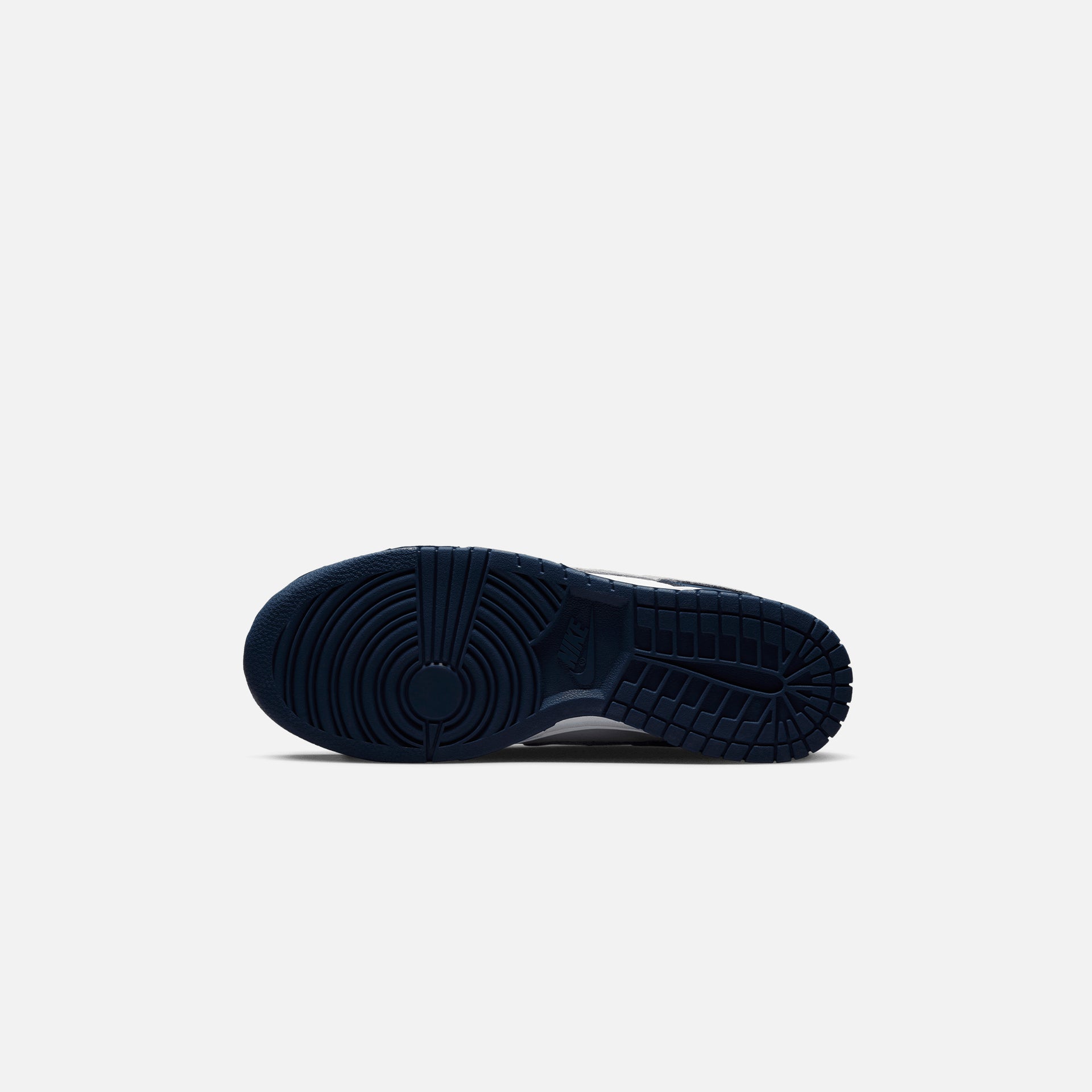 Nike Dunk Low - Bleu marine nuit / Gris fumée clair / Blanc sommet