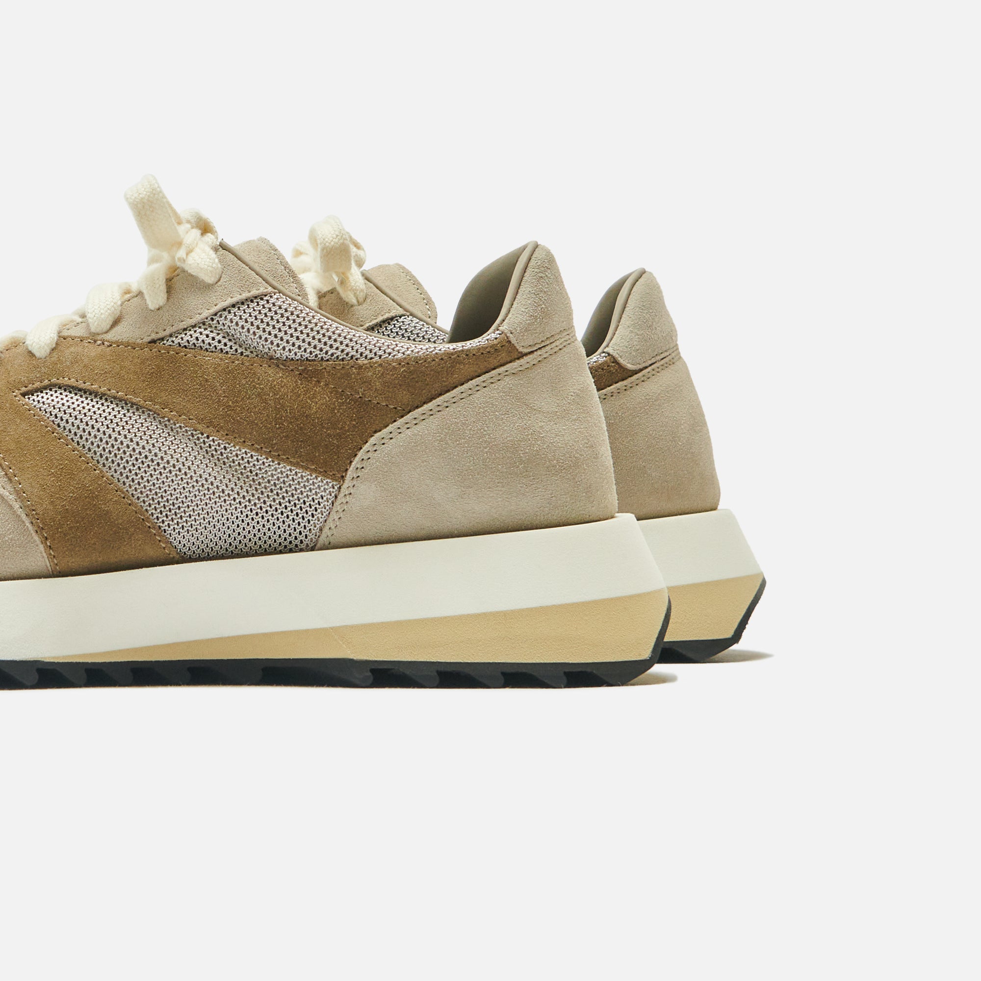 商品画像：$800 Size 6 - Fear of God Vintage Runner Off Black - FG80 1