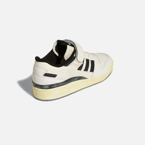 adidas Forum 84 Low AEC - Footwear White / Core Black
