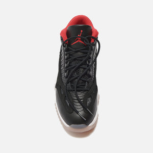 Nike Air Jordan 11 Retro Le - Black / True Red / Multicolor