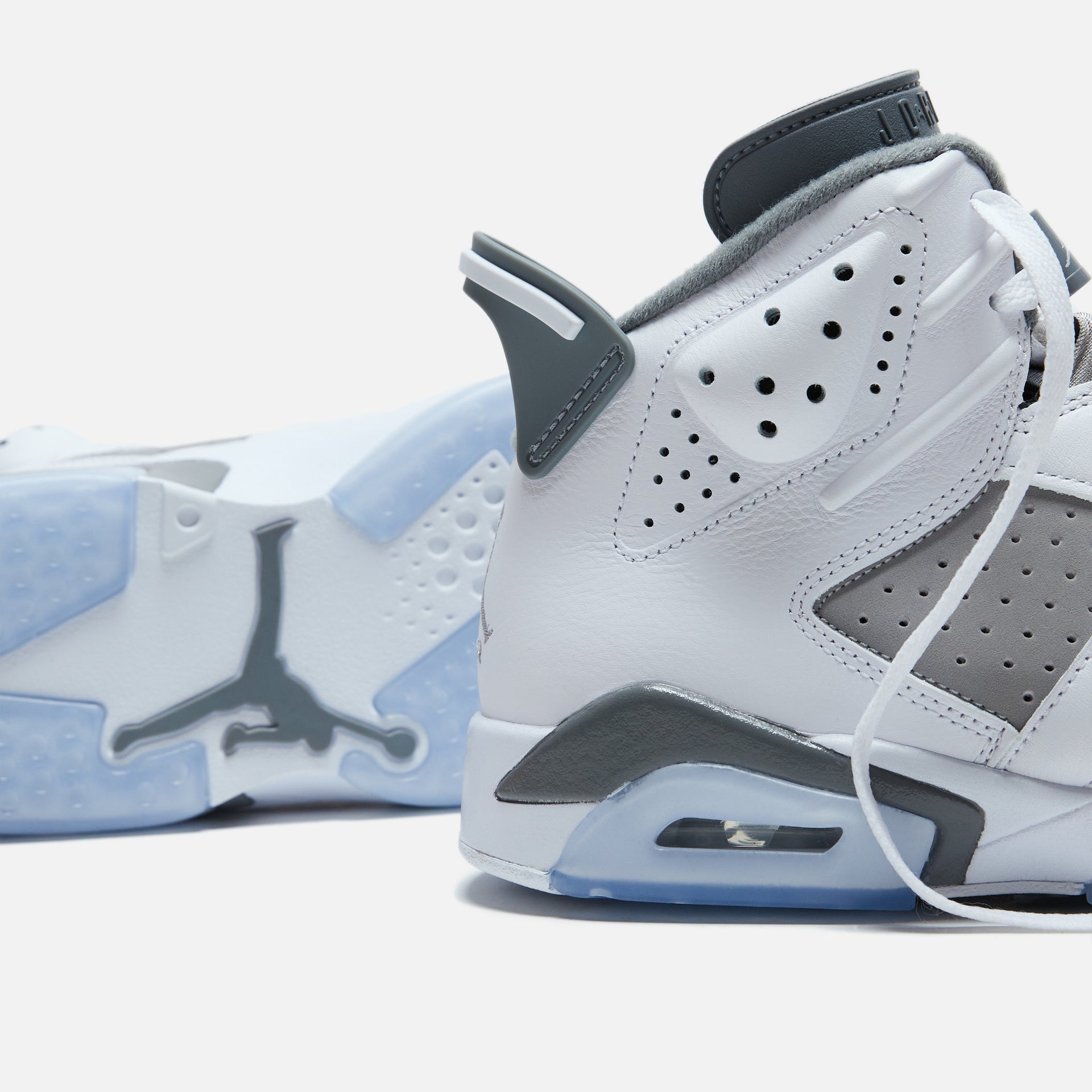 Jordan Air Jordan 6 Retro - White / Medium Grey / Cool Grey