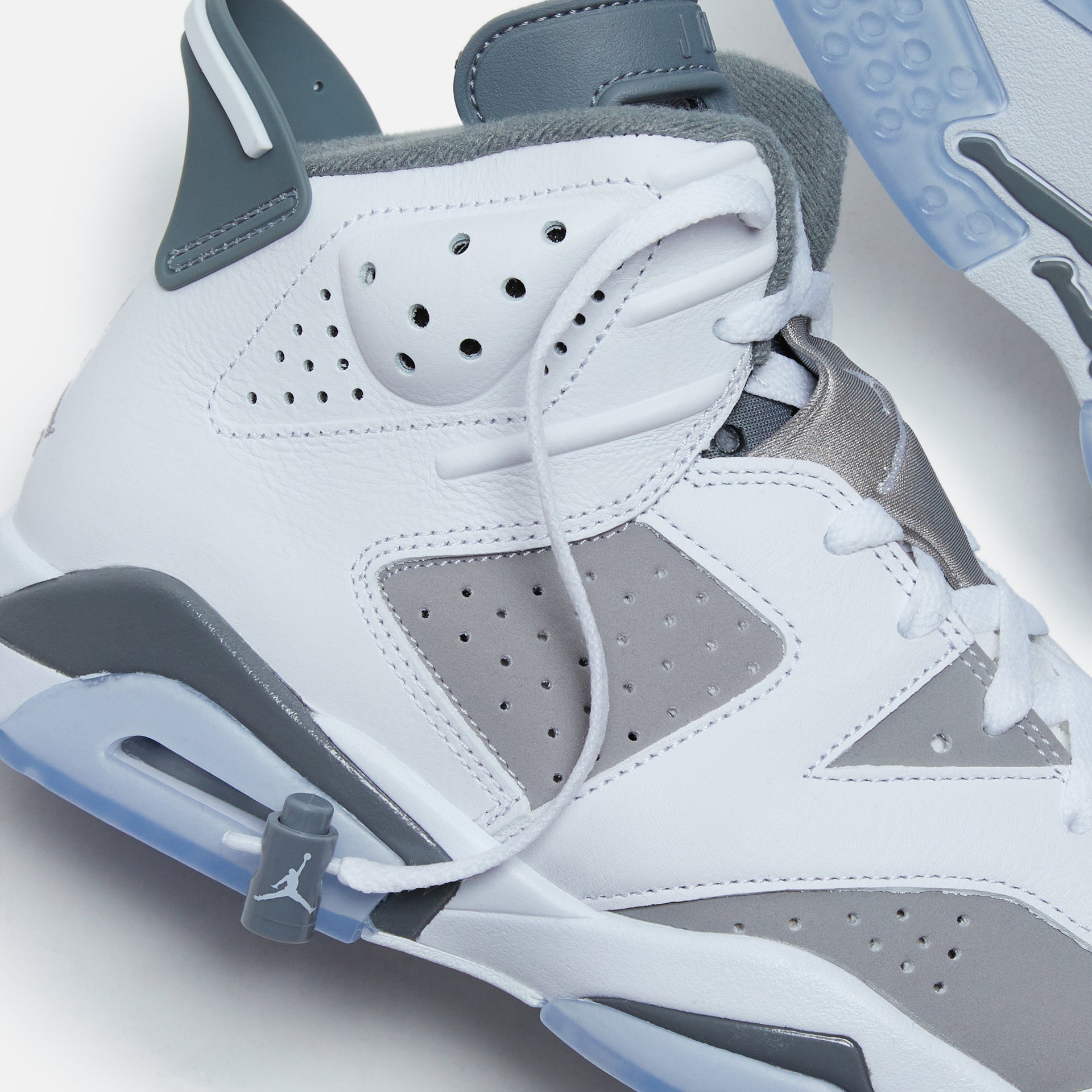 Jordan Air Jordan 6 Retro - White / Medium Grey / Cool Grey