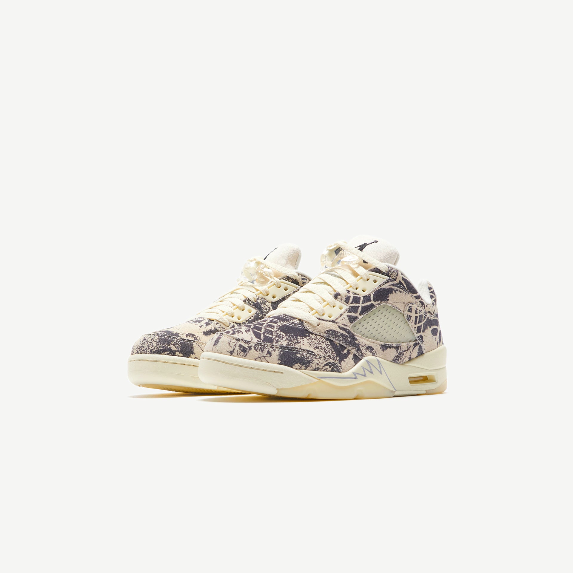 Nike WMNS Air Jordan 5 Retro Low - Coconut Milk / Black / White