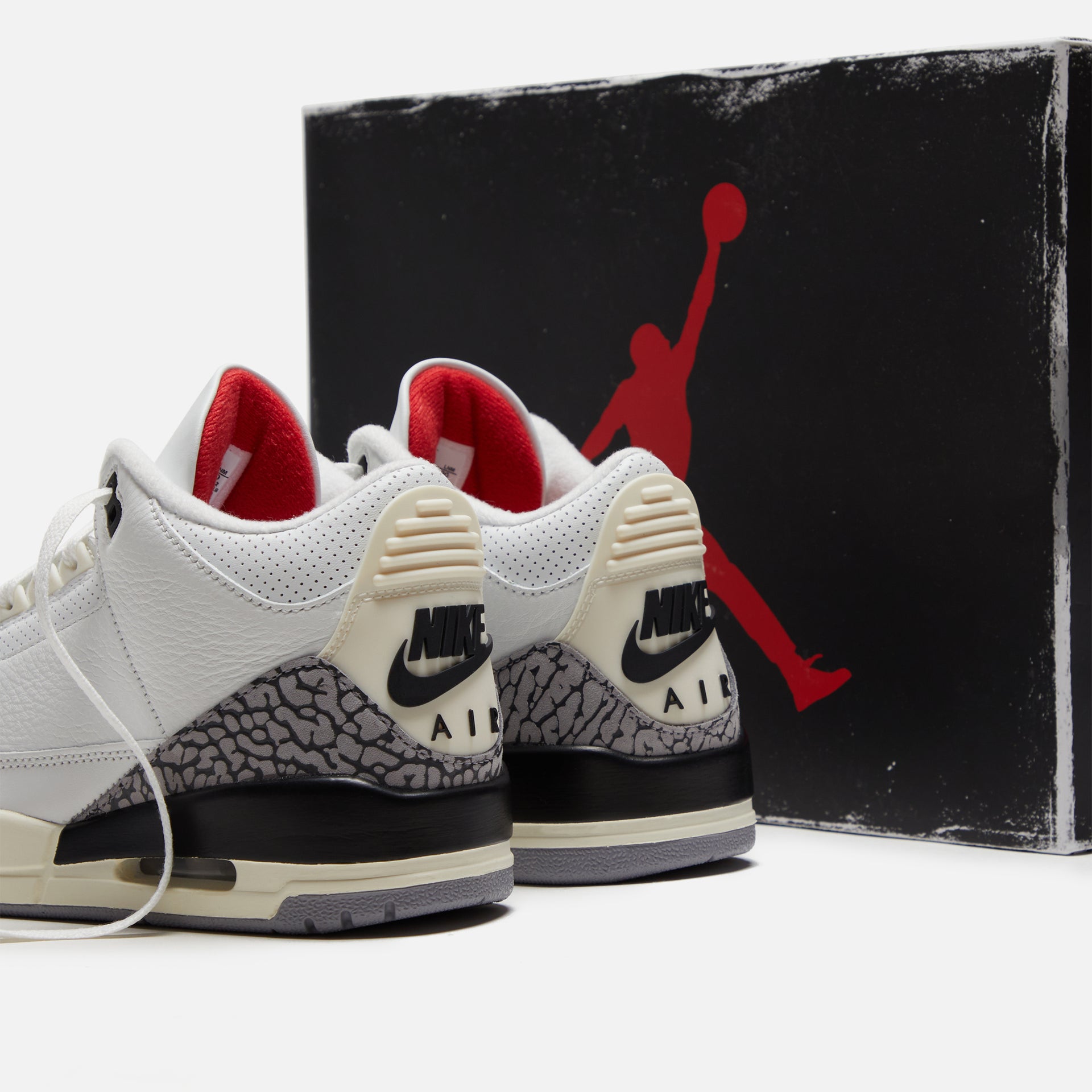 Jordan Air Jordan 3 Retro - Summit White / Fire Red / Black / Cement