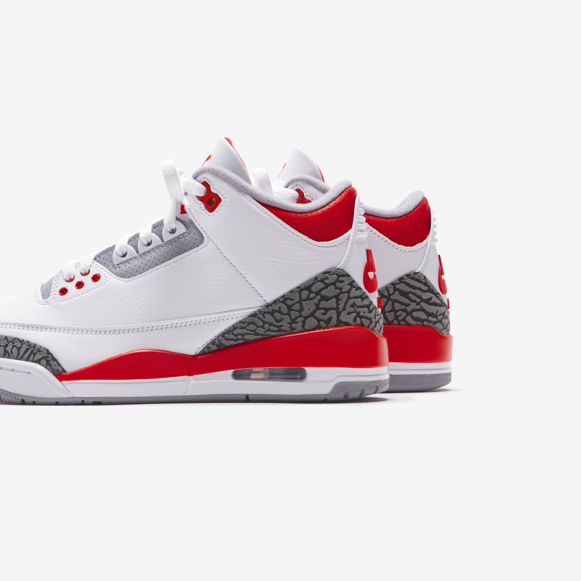 Jordan Air Jordan 3 Retro - White / Fire Red / Black / Cement Grey