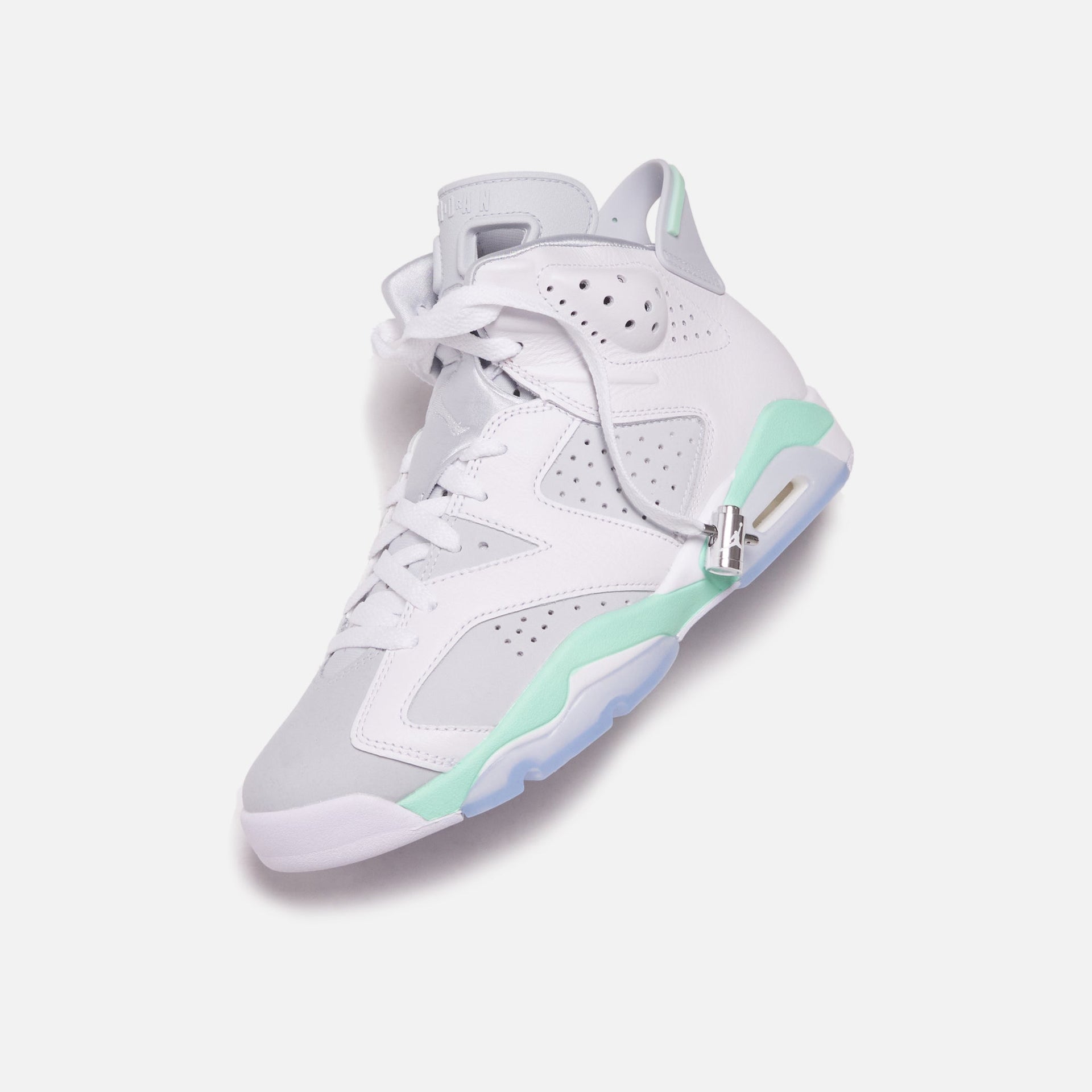 Jordan WMNS Air Jordan 6 Retro - White / Pure Platinum / Mint Foam