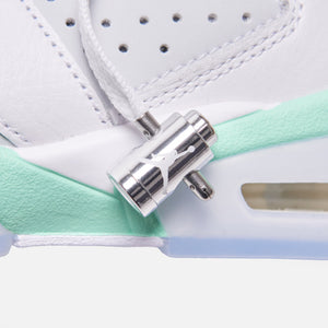 Nike WMNS Air Jordan 6 Retro - White / Pure Platinum / Mint Foam